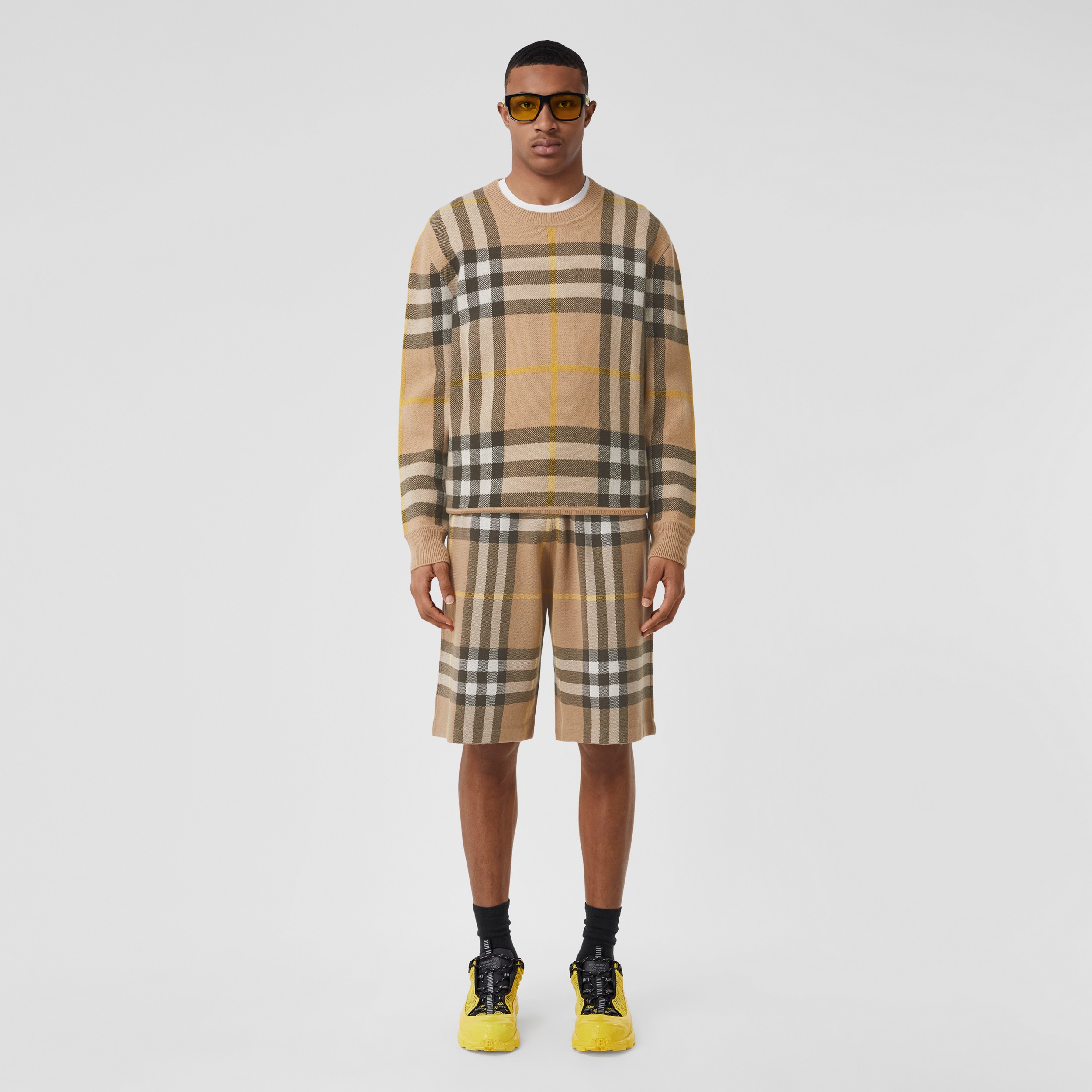 Suéter de cashmere com estampa xadrez em jacquard (Trufa) - Homens | Burberry® oficial - 1