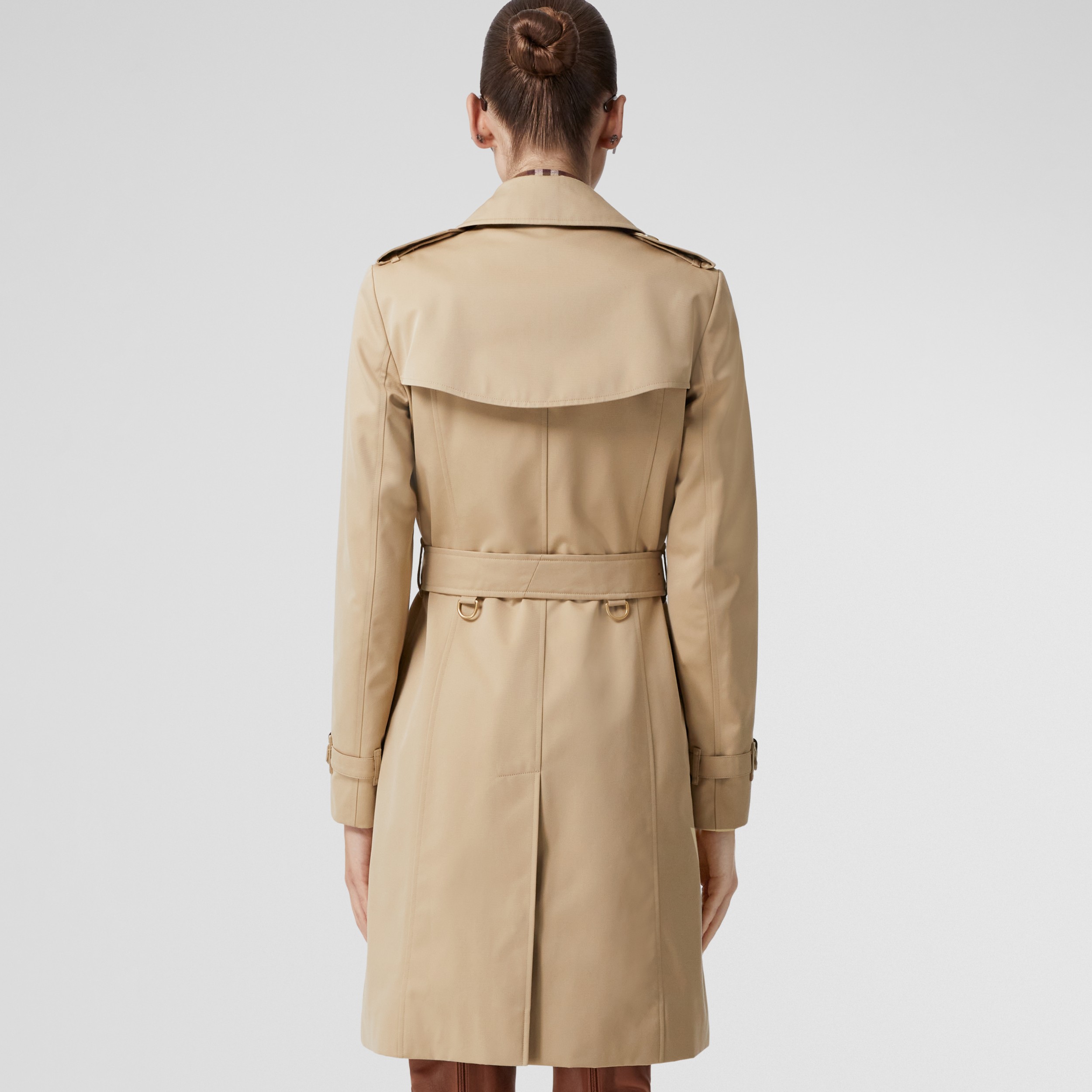 The Mid-length Chelsea Heritage Trench Coat in Honey - Women | Burberry ...