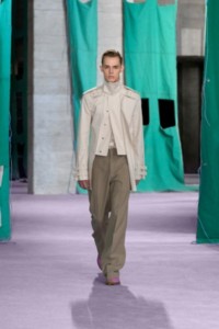 2025年夏ランウェイショー | Burberry® 公式サイト 2025年夏ランウェイショー | Burberry® 公式サイト