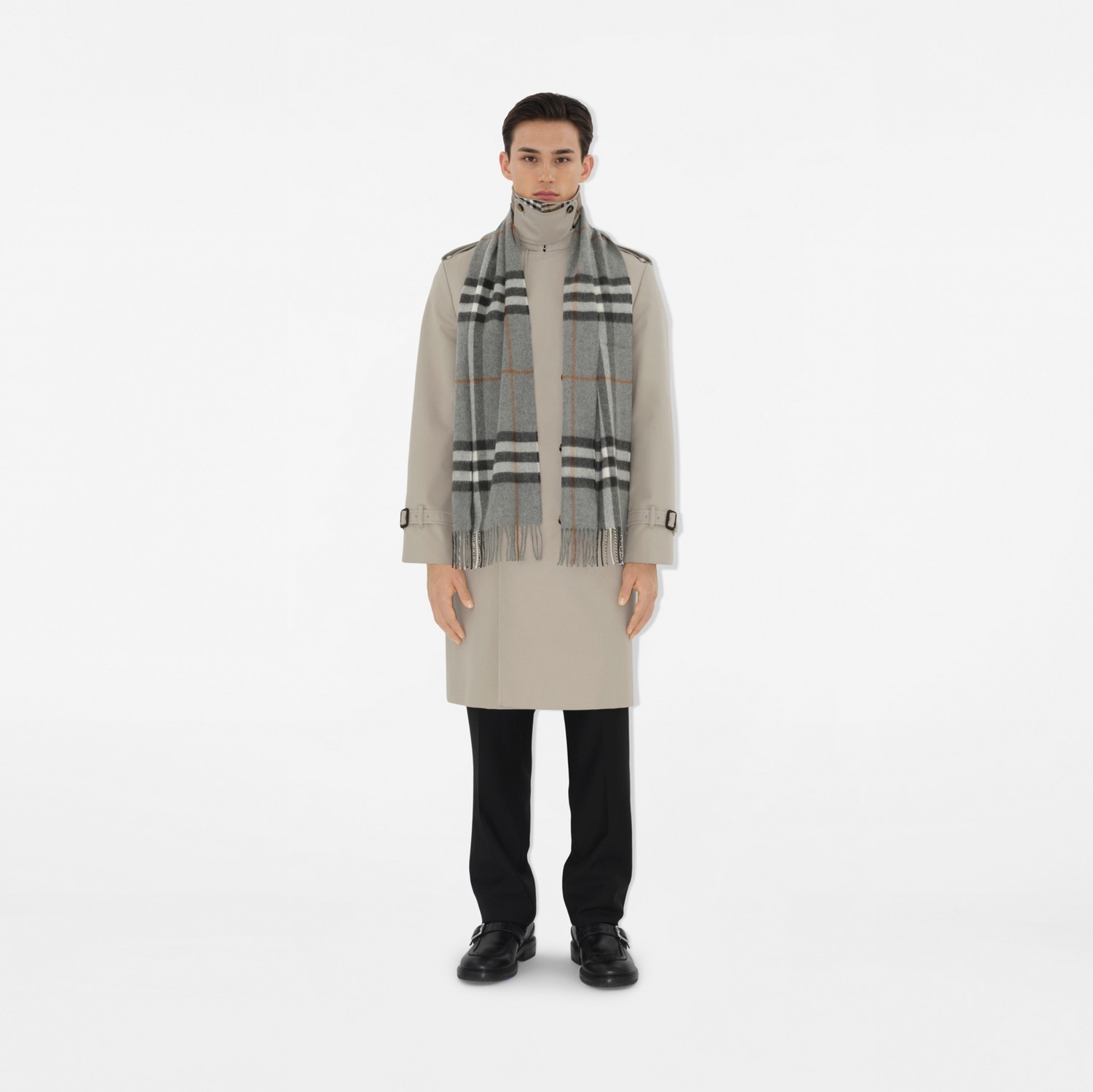 チェック カシミアスカーフ (グレー) | Burberry®公式サイト チェック カシミアスカーフ (グレー) | Burberry®公式サイト
