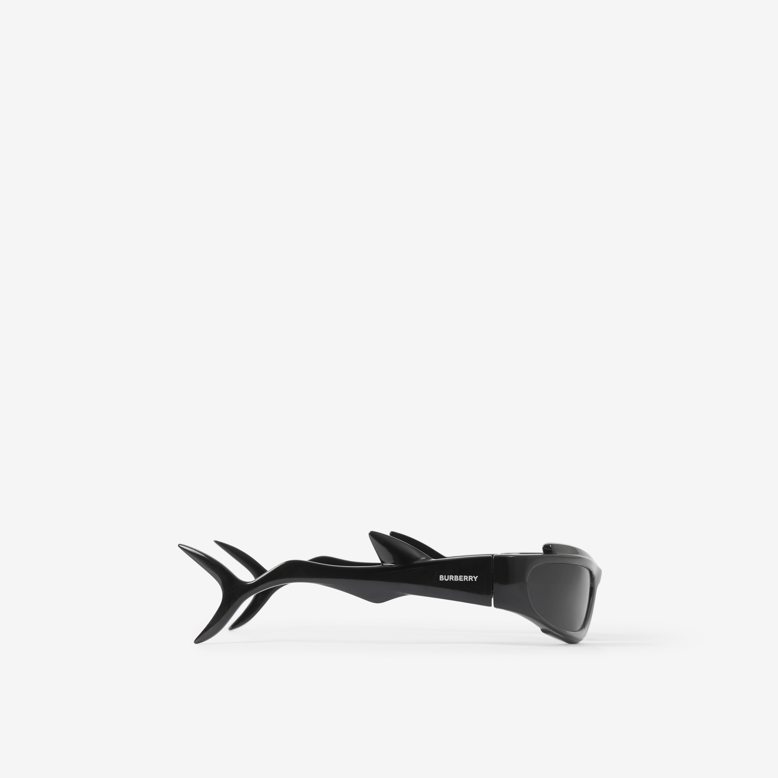 Rectangular Frame Turner Sunglasses in Black | Burberry® Official - 2