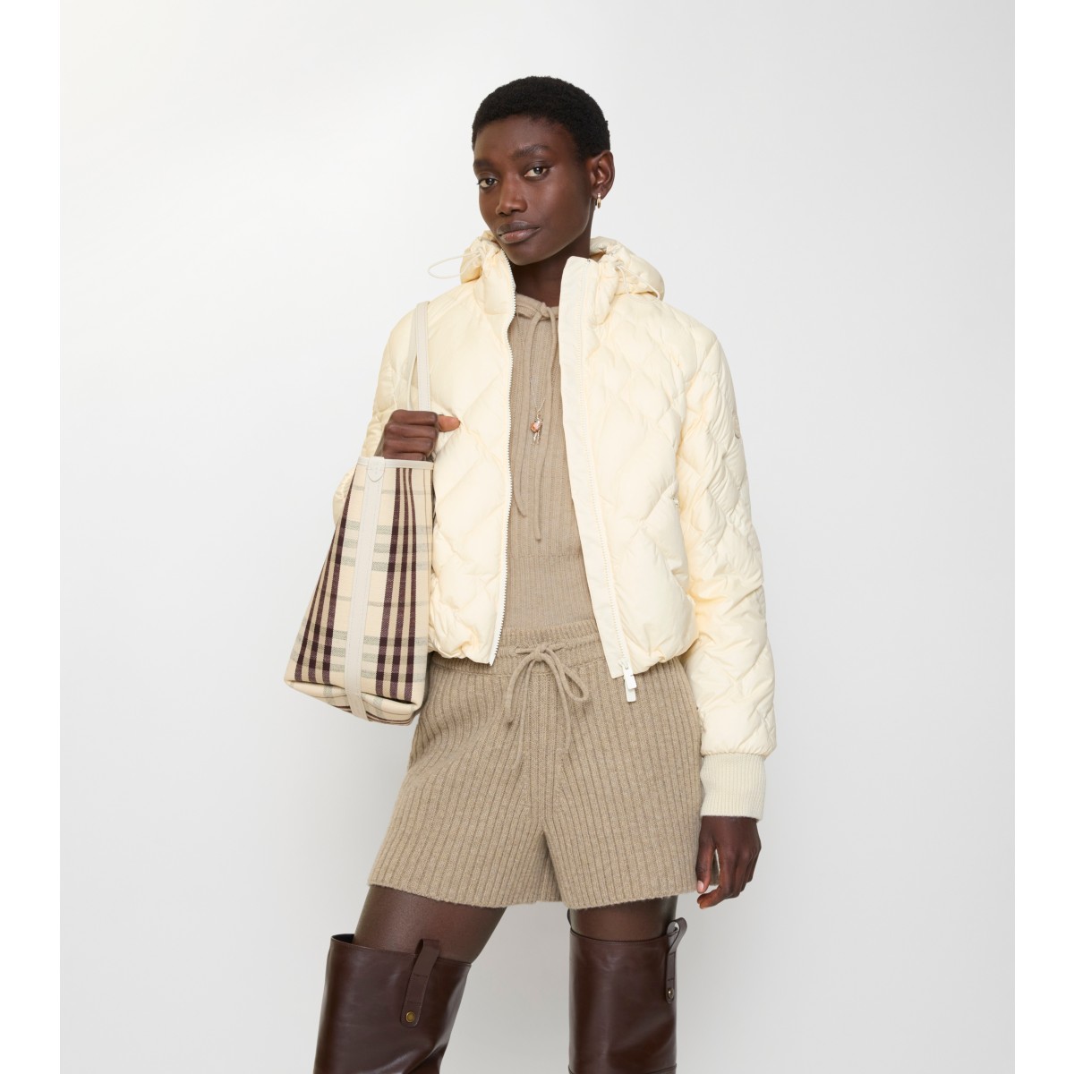  Check -stitch Nylon Delley Puffer Jacket