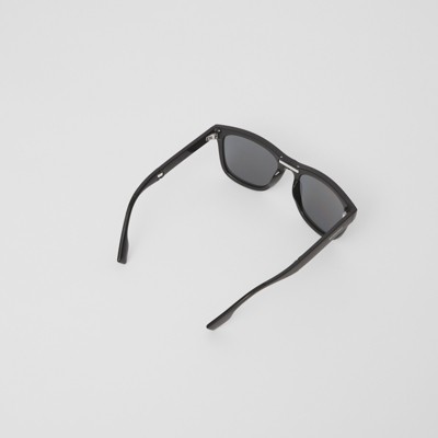 folding burberry sunglasses