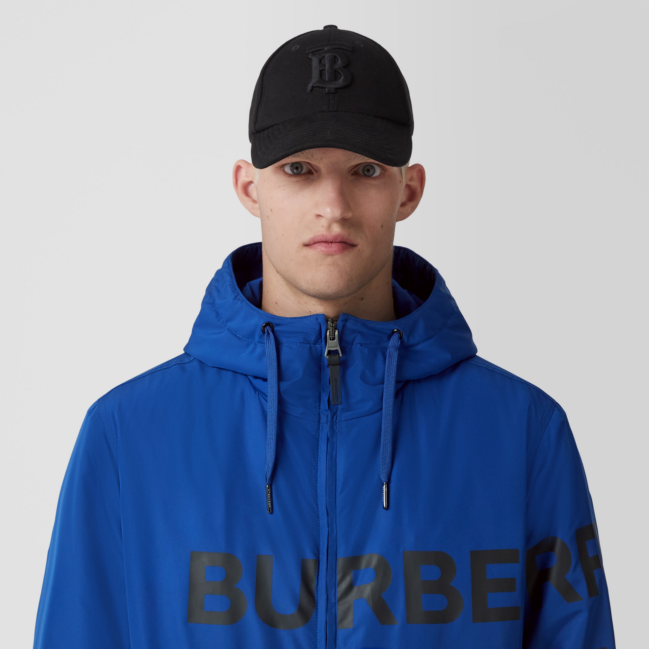 Horseferry Print Lightweight Hooded Jacket in Deep Royal Blue - Men | Burberry® Official - 2