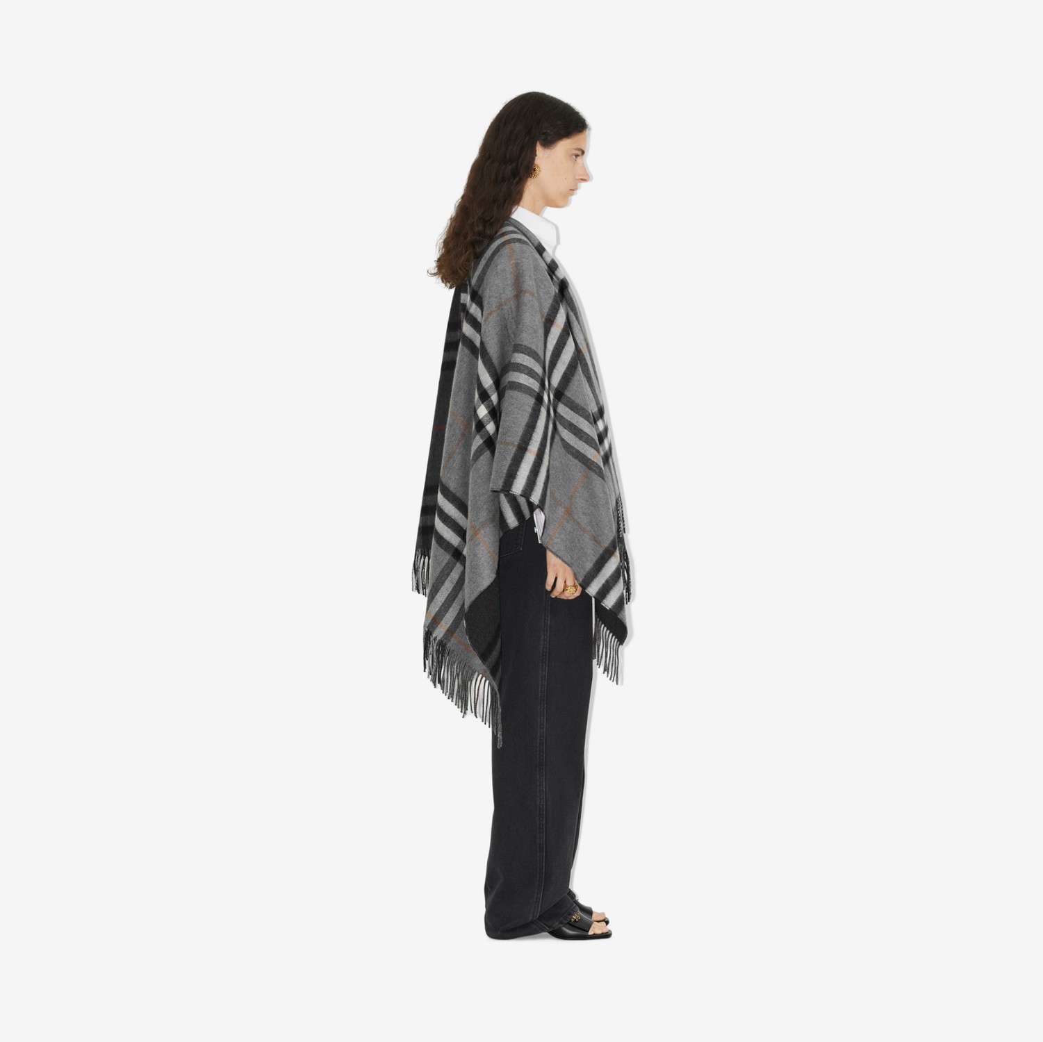 Mantella in lana e cashmere con motivo tartan a contrasto in jacquard (Grigio/carbone) | Sito ufficiale Burberry®