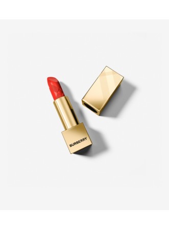 Burberry parade store red lipstick