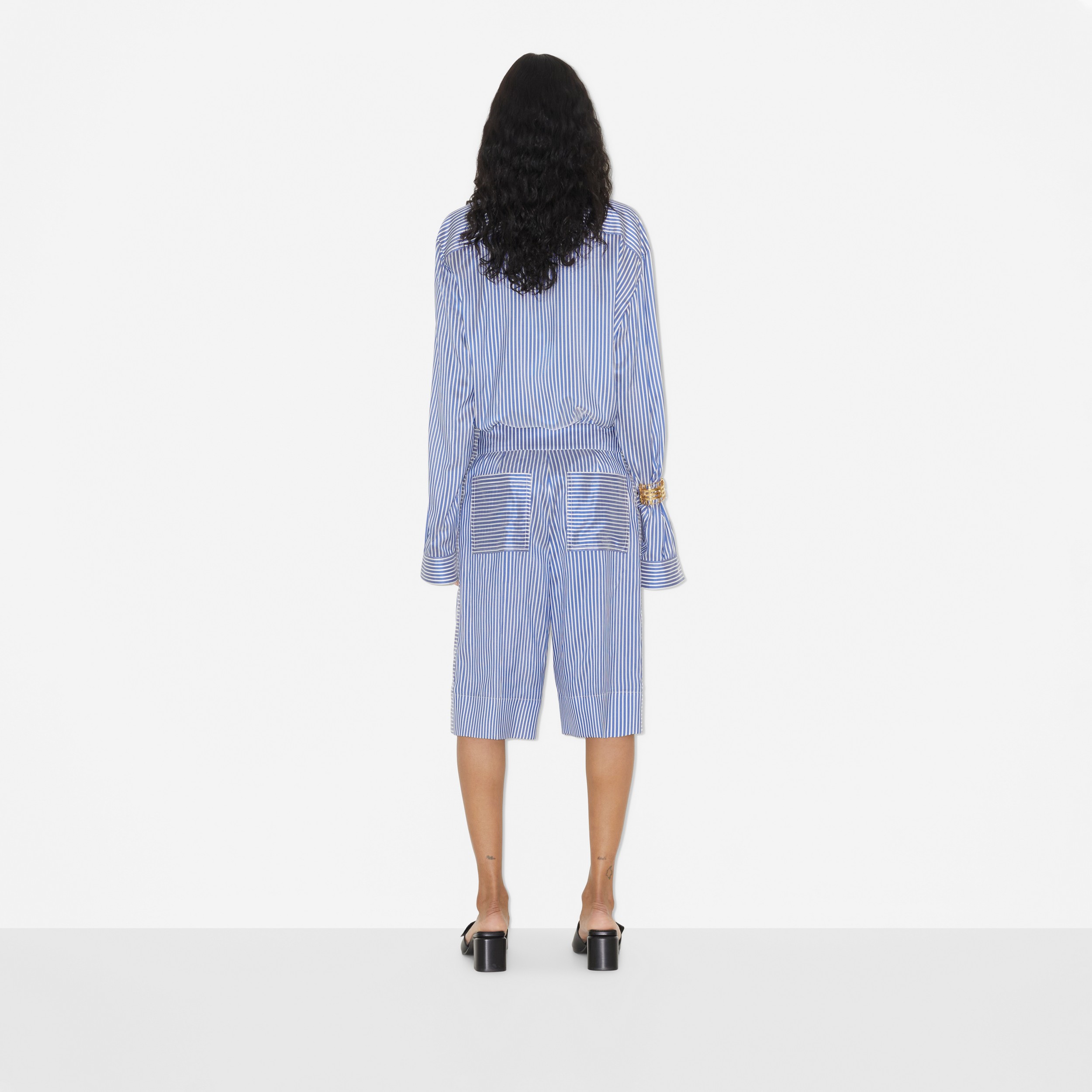 Camisa estilo pijama de seda listrada (Azul/branco) - Mulheres | Burberry® oficial - 4