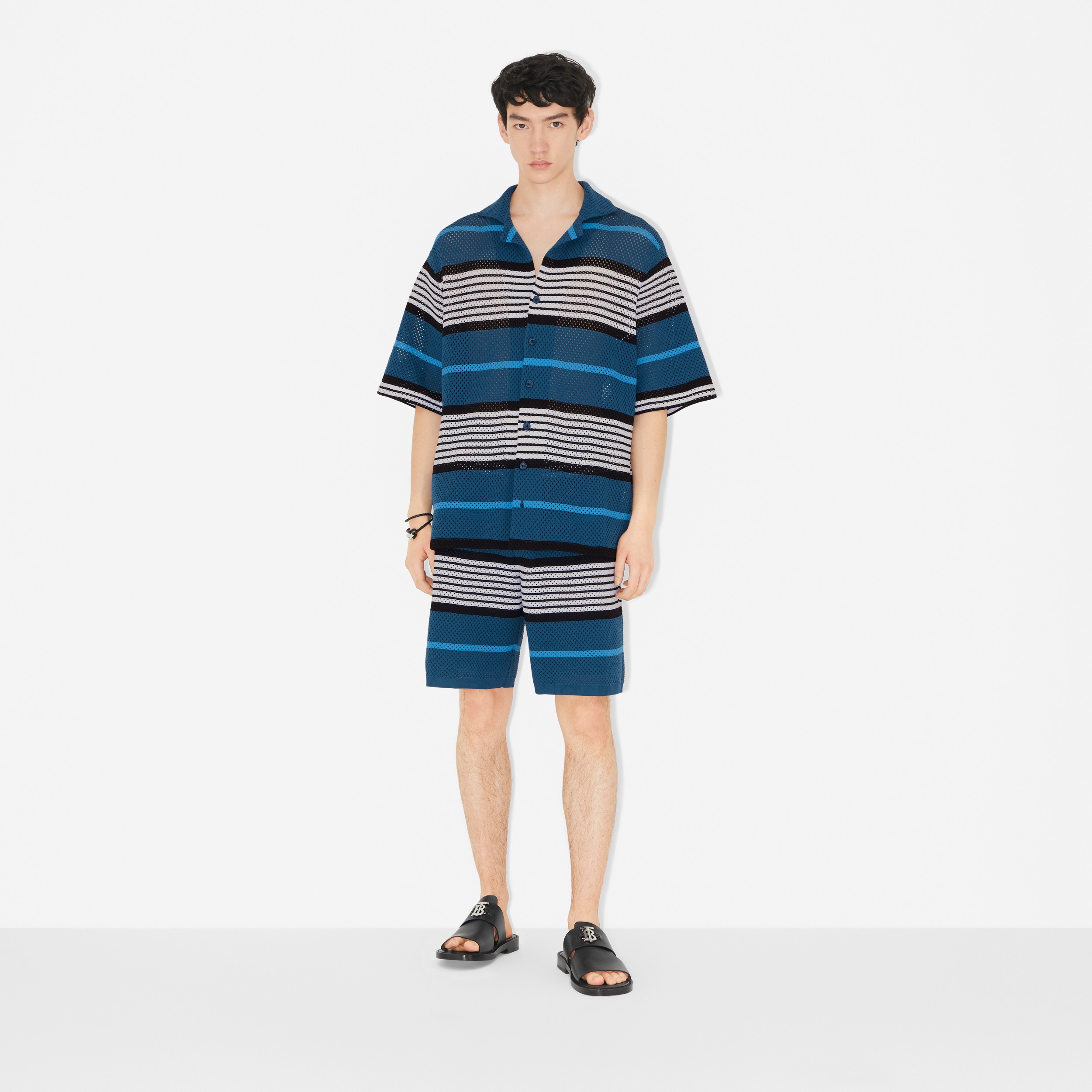 Short-sleeve Stripe Print Nylon Oversized Shirt in Rich Navy - Men | Burberry® Official - 2