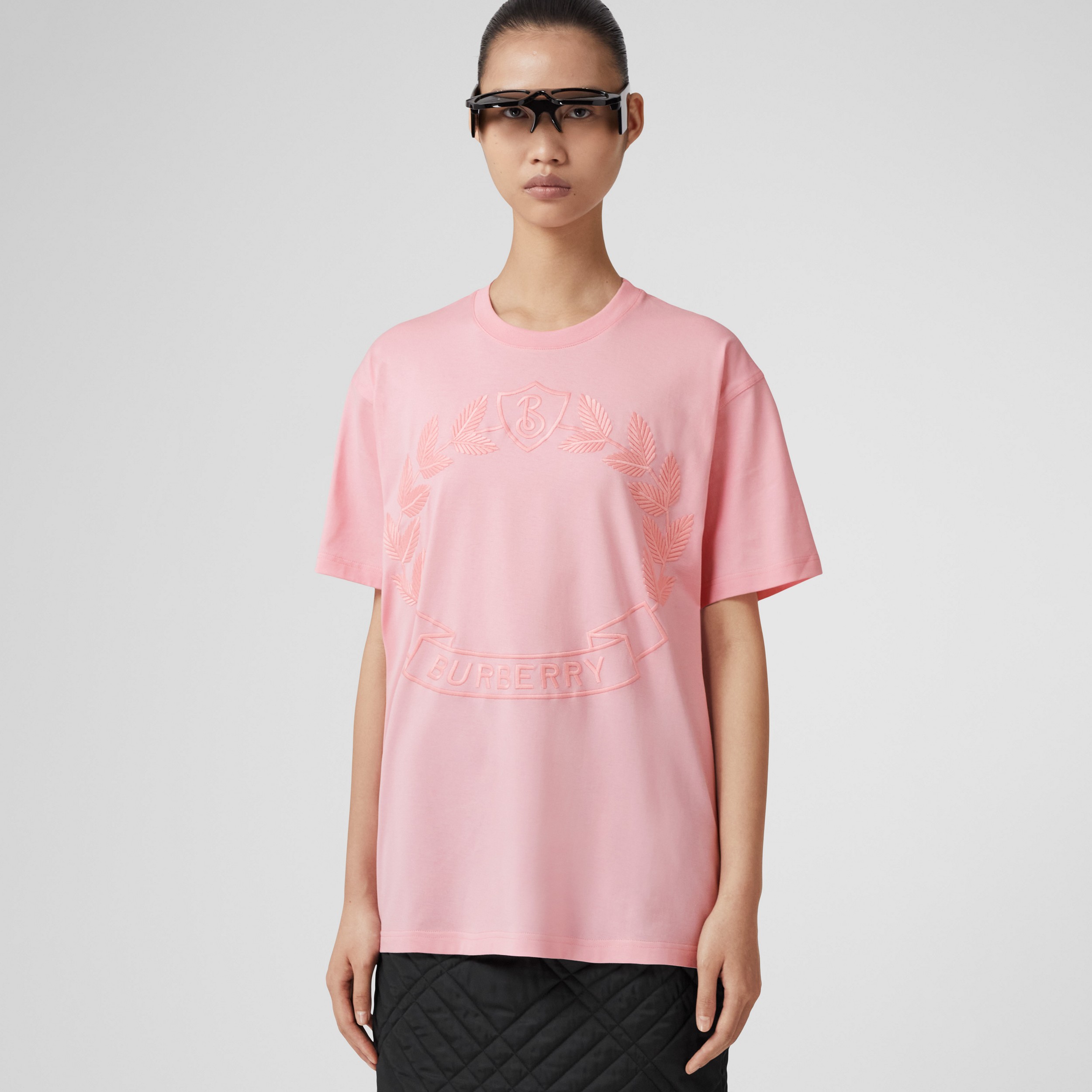Oak Leaf Crest Cotton Oversized T-shirt in Candy Pink - Women | Burberry® Official - 1