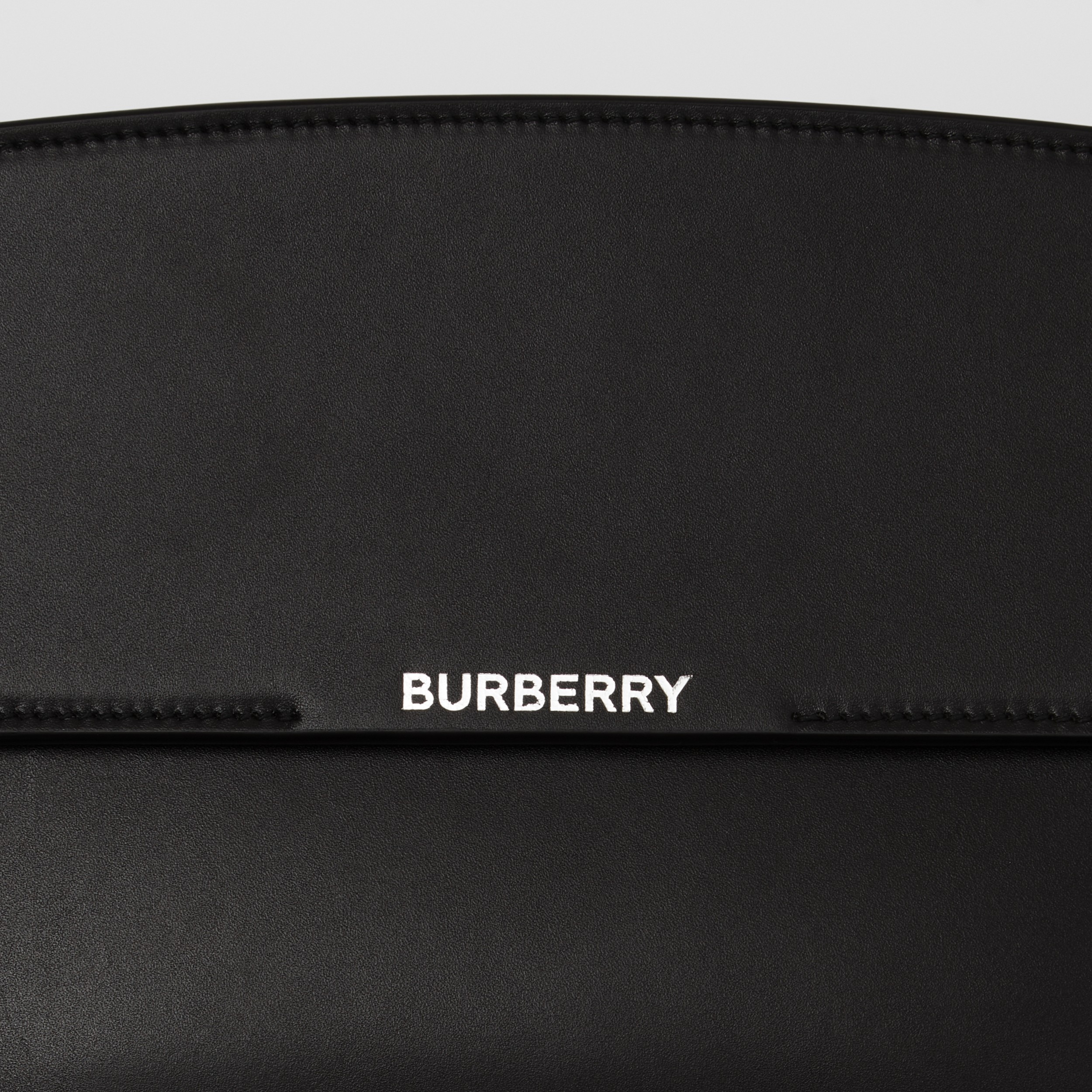 レザー キャサリン ショルダーバッグ (ブラック) - ウィメンズ | Burberry®公式サイト レザー キャサリン ショルダーバッグ (ブラック) - ウィメンズ | Burberry®公式サイト