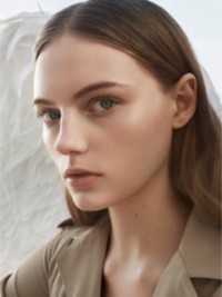 Burberry her campaign hero