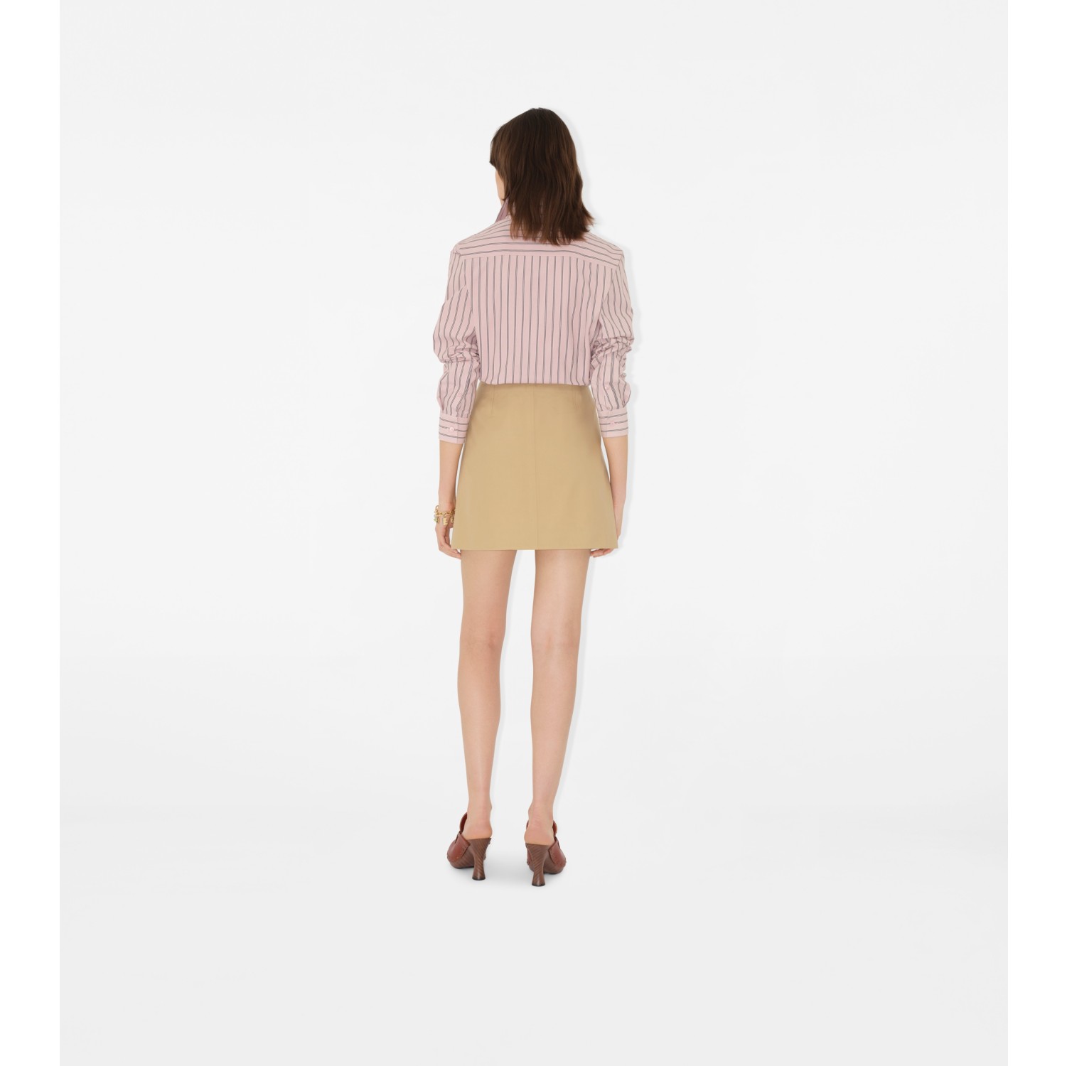 Minijupe trench en gabardine liée