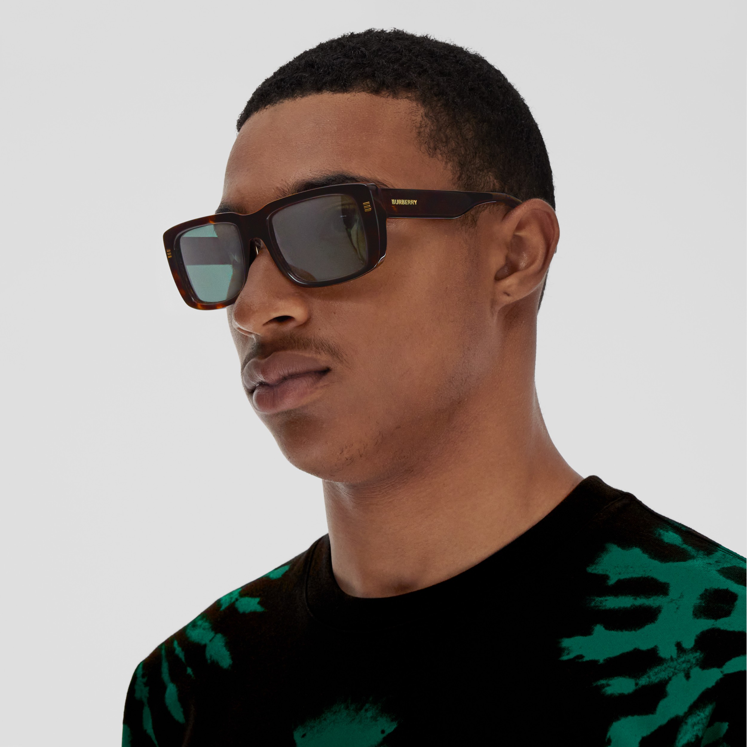 Logo Detail Rectangular Frame Sunglasses in Dark Tortoiseshell Men