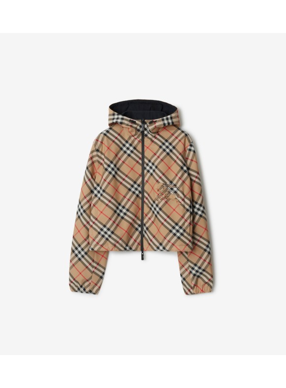 Burberry Classics: Explore Iconic Styles | Burberry®️ Official