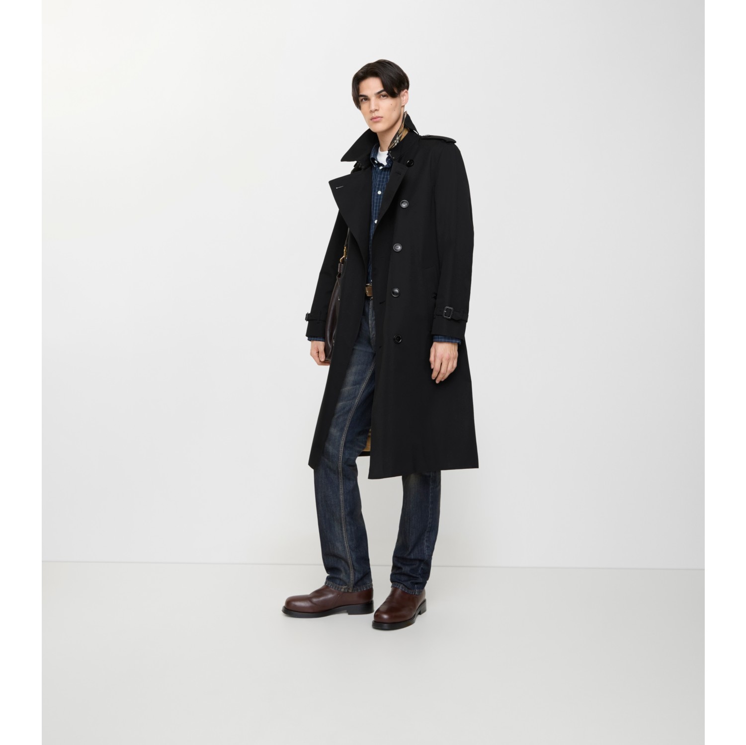 Long Kensington Heritage Trench Coat in Black - Men, Cotton