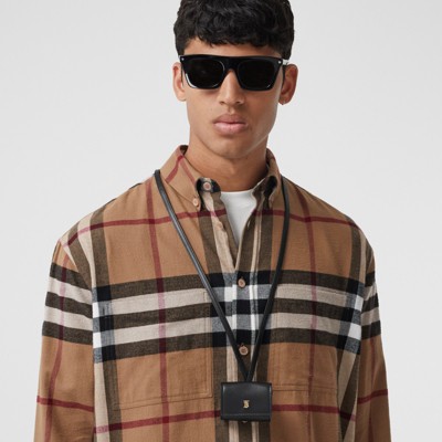 burberry airpods pro