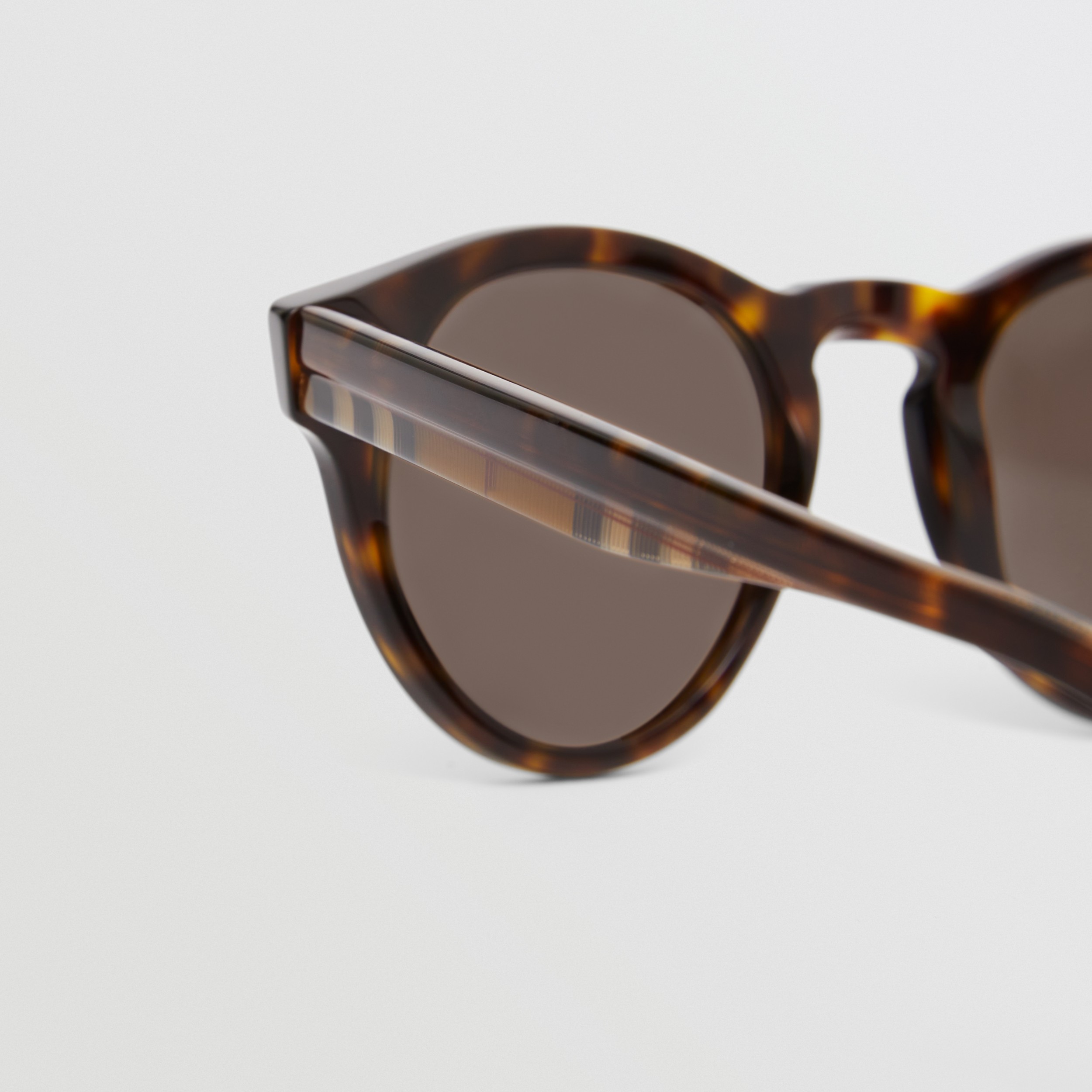 Round Frame Sunglasses In Dark Tortoiseshell Men Burberry® Official