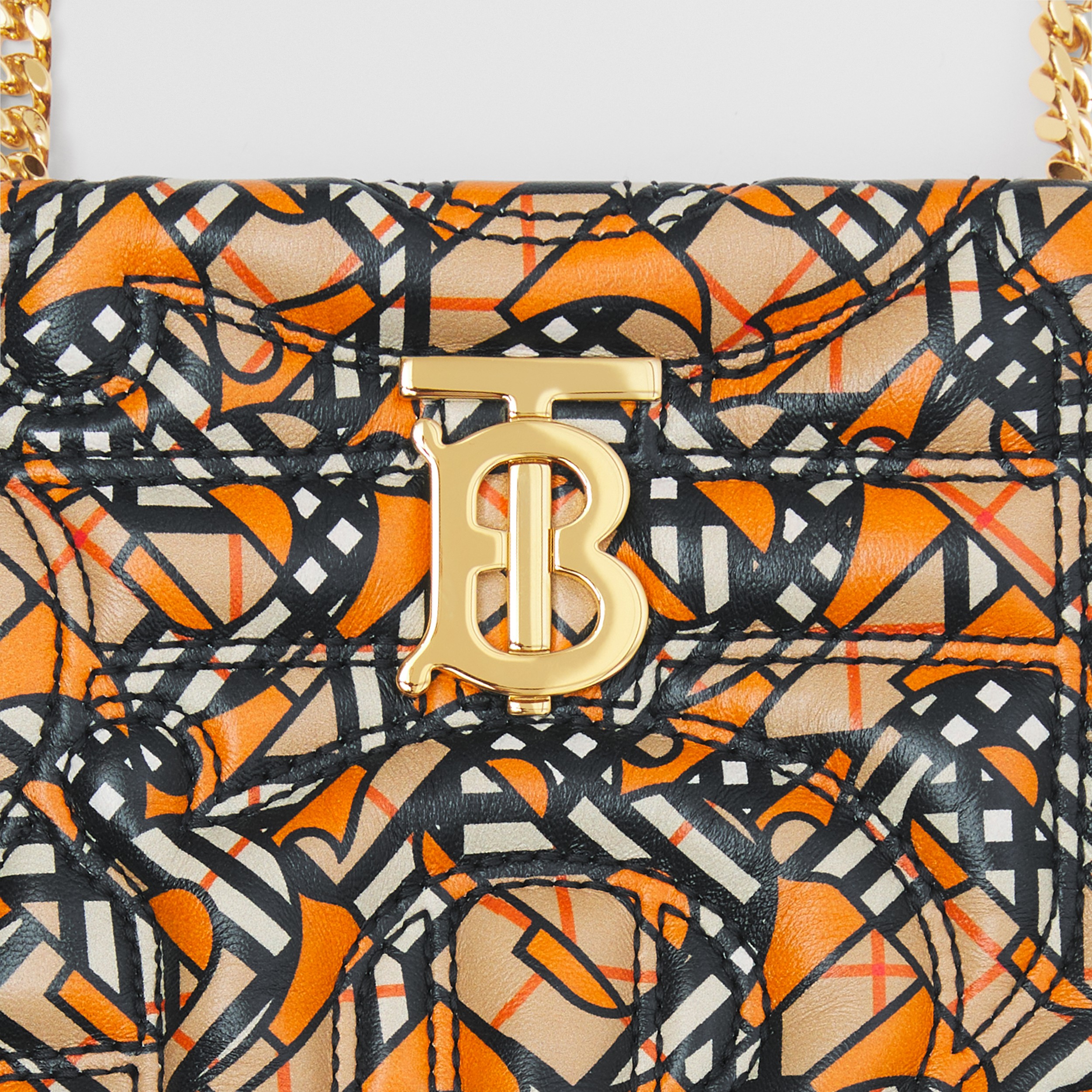 マイクロ キルティング モノグラムプリント ラムスキン ローラ バケットバッグ (ブラック) - ウィメンズ | Burberry®公式サイト マイクロ キルティング モノグラムプリント ラムスキン ローラ バケットバッグ (ブラック) - ウィメンズ | Burberry®公式サイト
