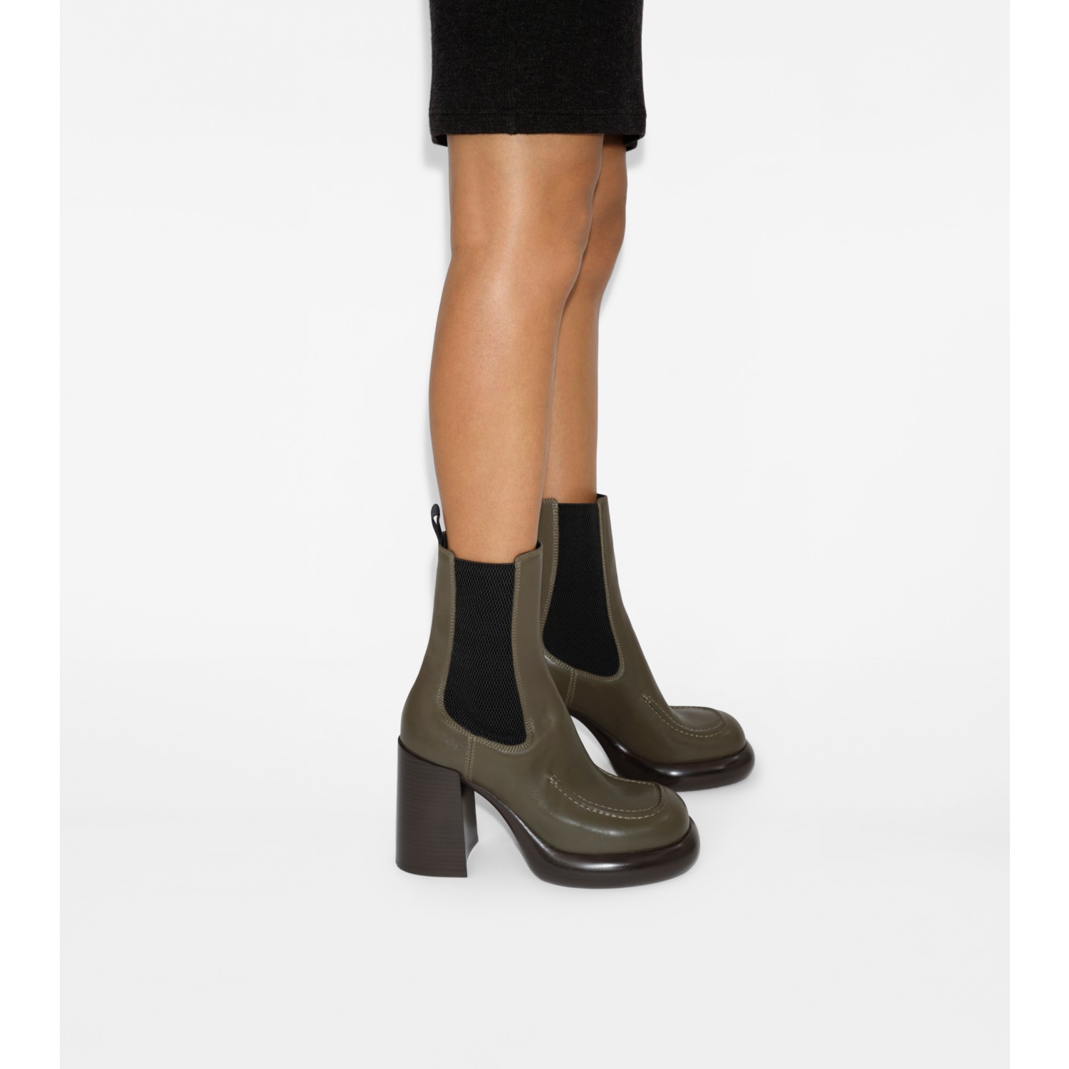 Botas Chelsea Wedge en piel