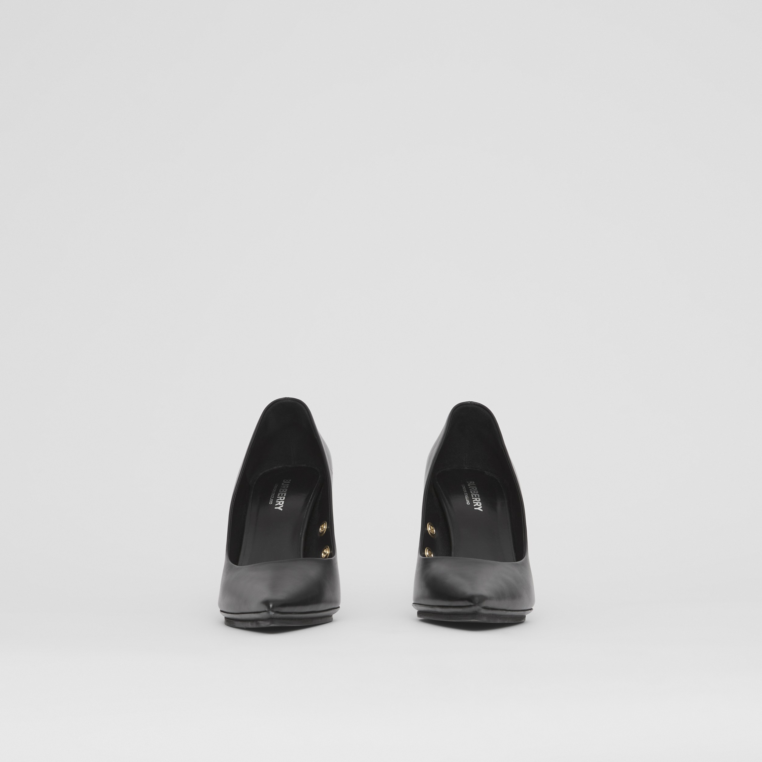 Zapatos de tacón en piel con puntera en pico y arandelas (Negro) - Mujer | Burberry® oficial - 4