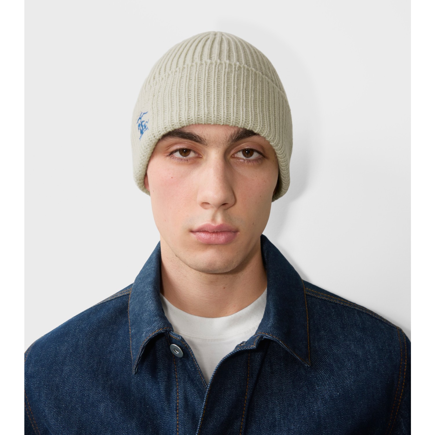 Gorro de cashmere canelado