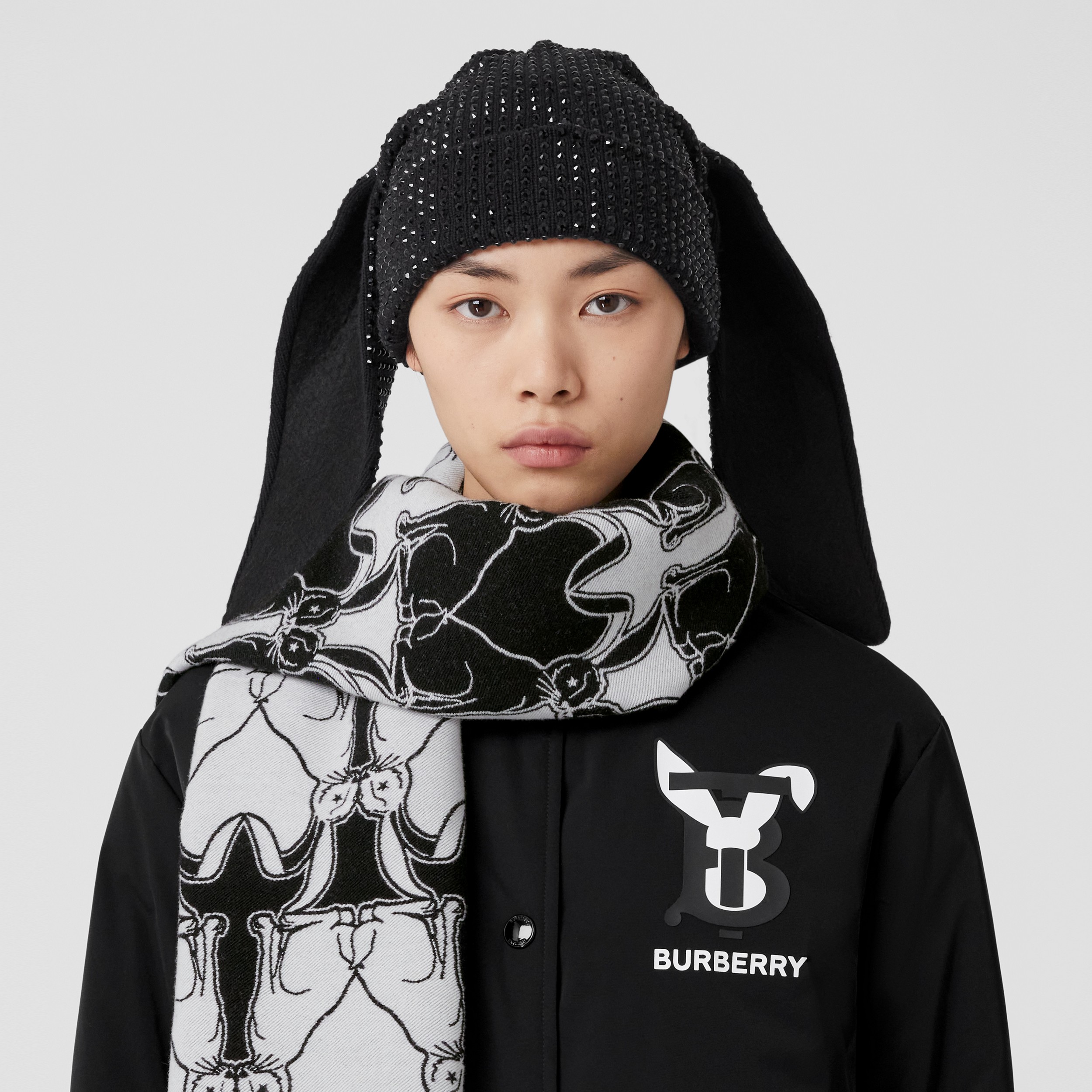 Bufanda en lana y seda con estampado de conejos (Negro) | Burberry® oficial - 3