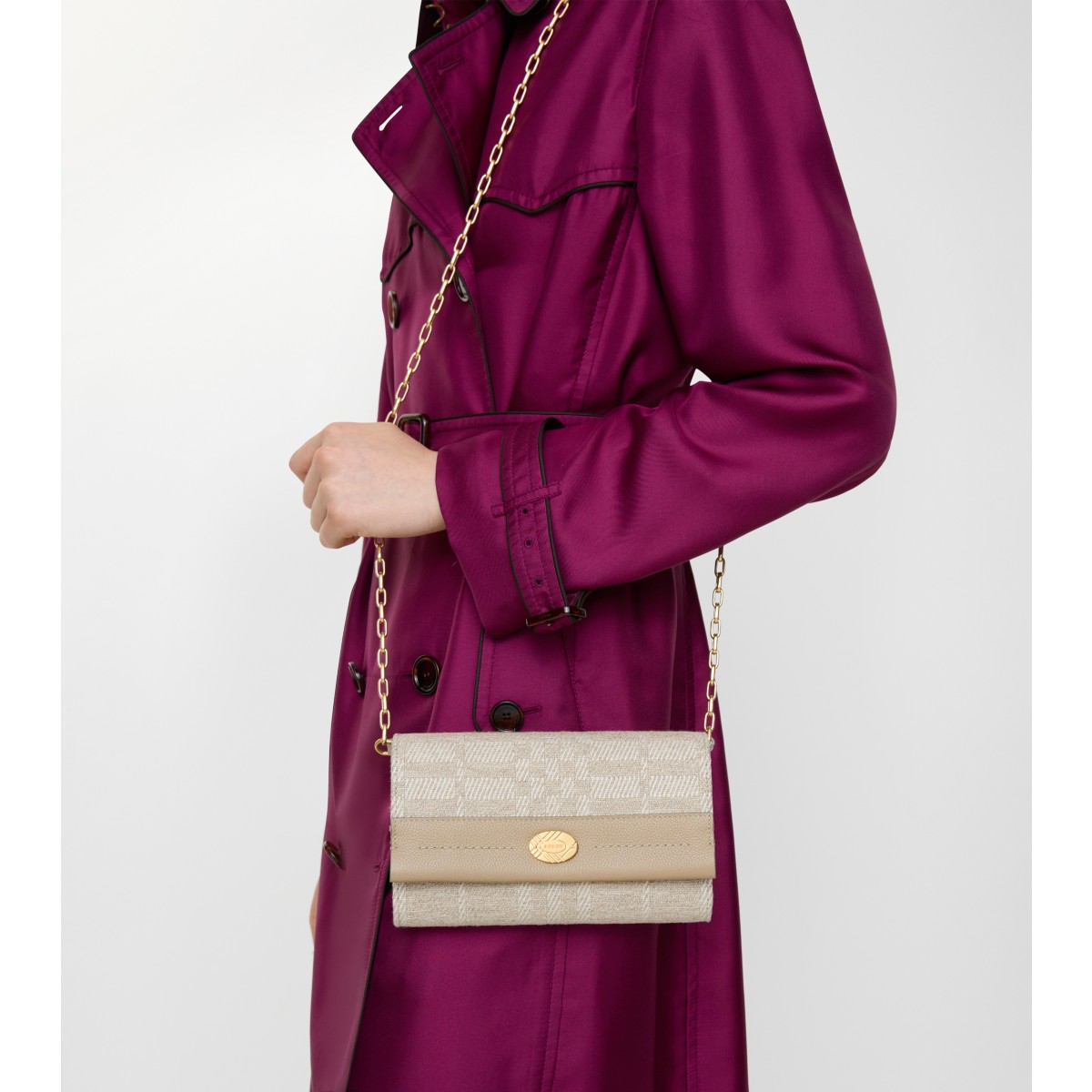  Check Cotswolds Chain Strap Wallet