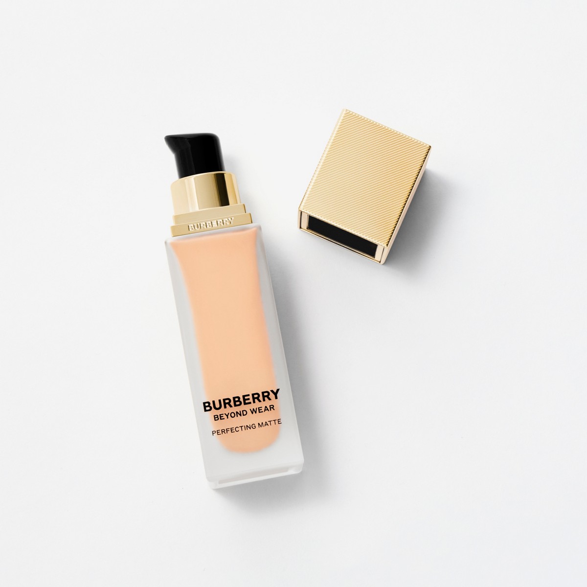 Burberry Beyond Wear Perfecting Matte Foundation - 20 Fair Cool In Neutral