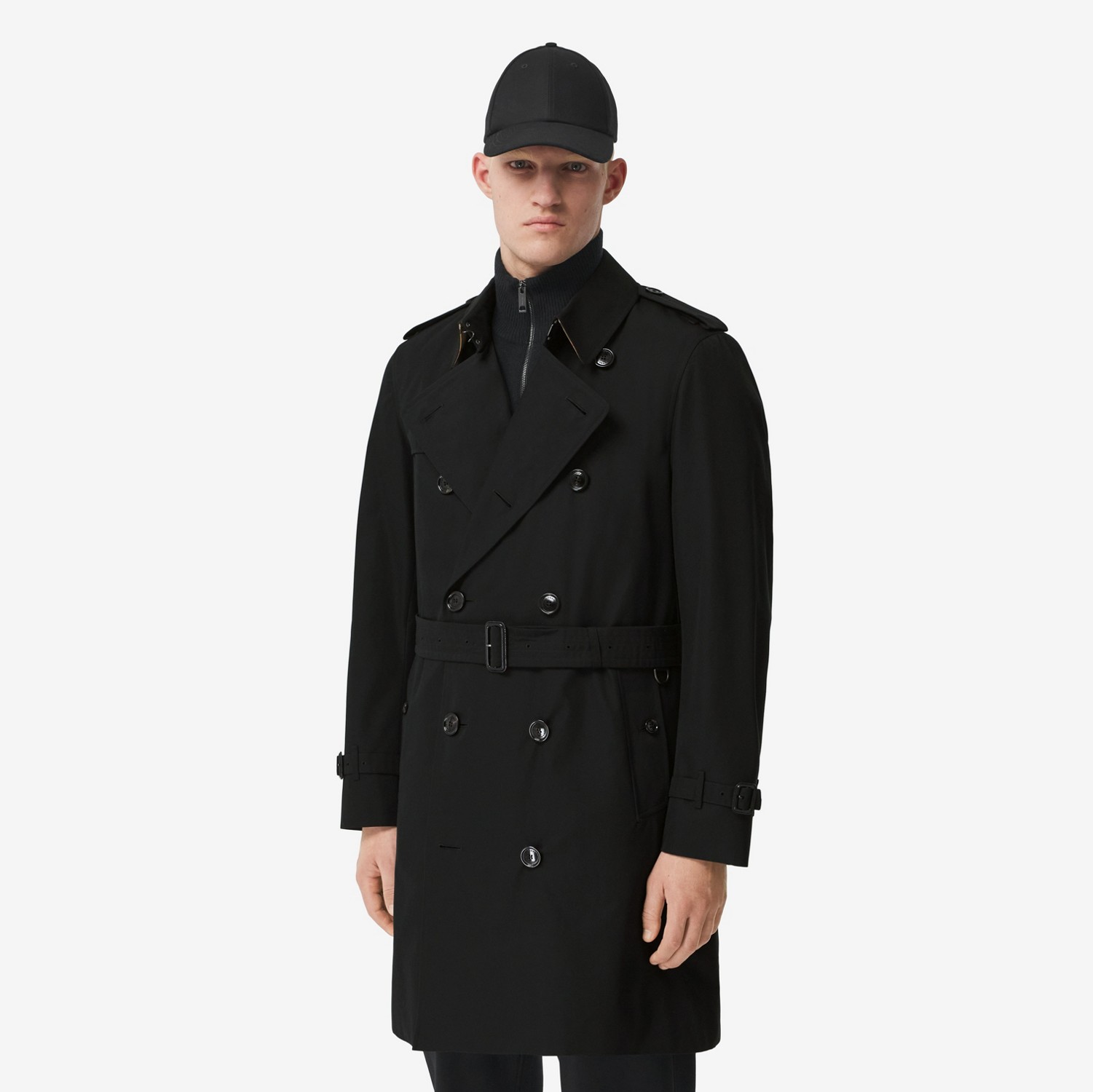 The Mid-length Chelsea Heritage Trench Coat in Black - Men | Burberry® Official