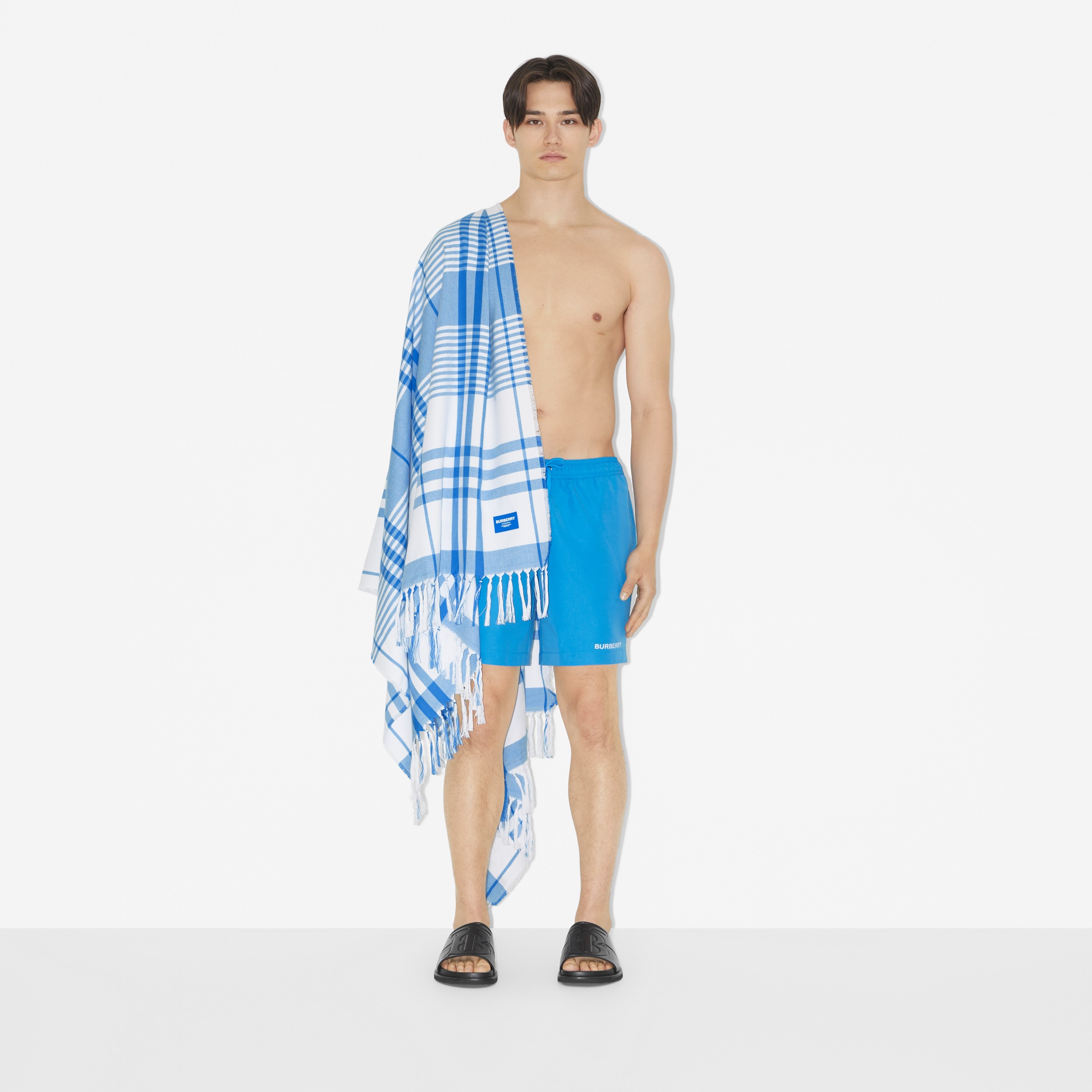 Check Cotton Beach Blanket in Vivid Blue/white | Burberry® Official - 3