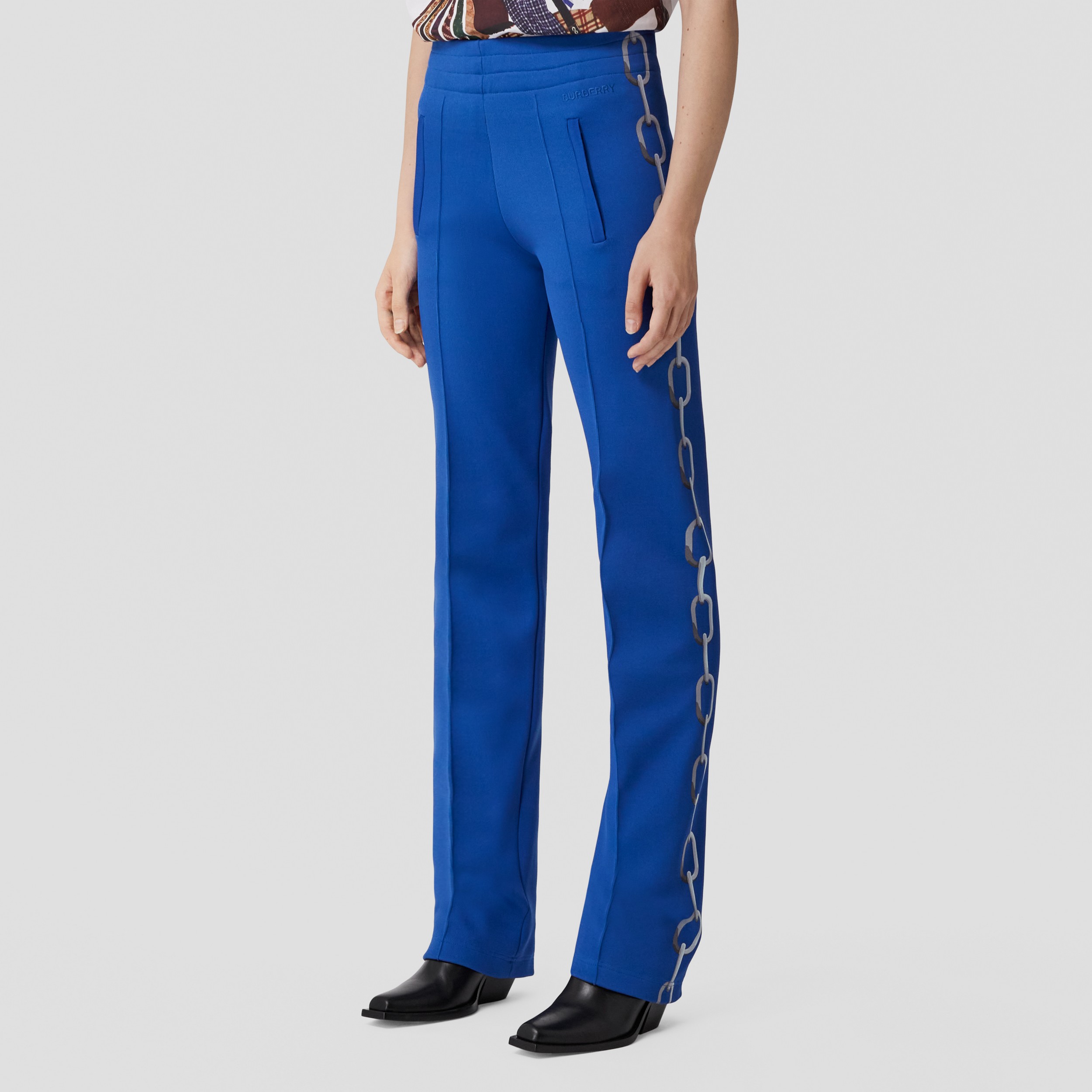 Pantalones de jogging de corte especial en mezcla de viscosa con estampado de cadenas (Azul Cobalto Original) - Mujer | Burberry® oficial - 4