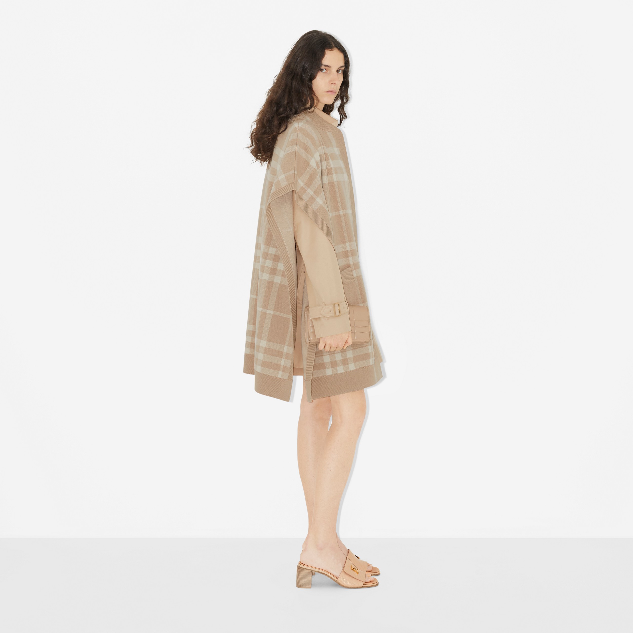 Mantella in jacquard di lana e cashmere con motivo tartan (Fulvo Tenue) | Sito ufficiale Burberry® - 3