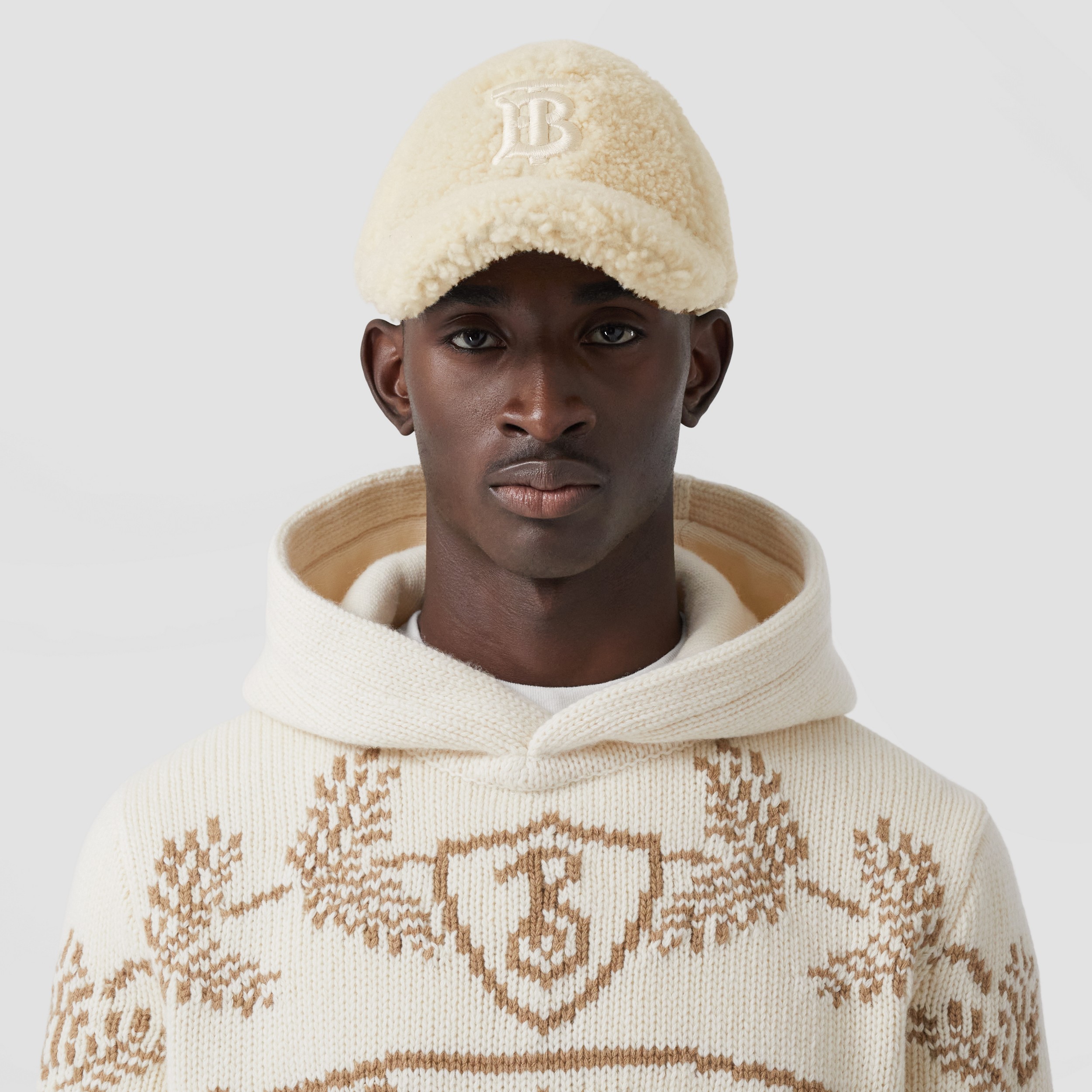 Equestrian Knight Design Intarsia Wool Hoodie in White - Men | Burberry® Official - 2