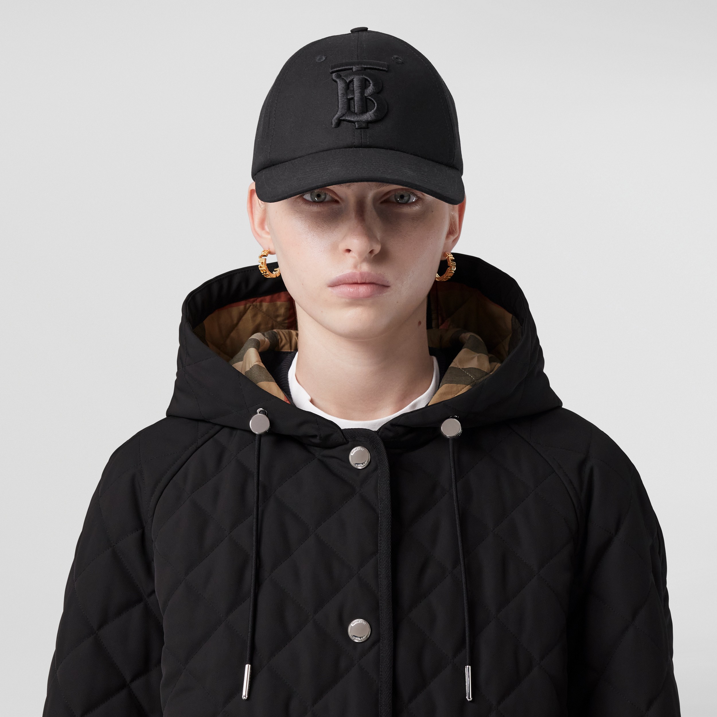 Diamond Quilted Thermoregulated Hooded Jacket in Black - Women | Burberry® Official - 2