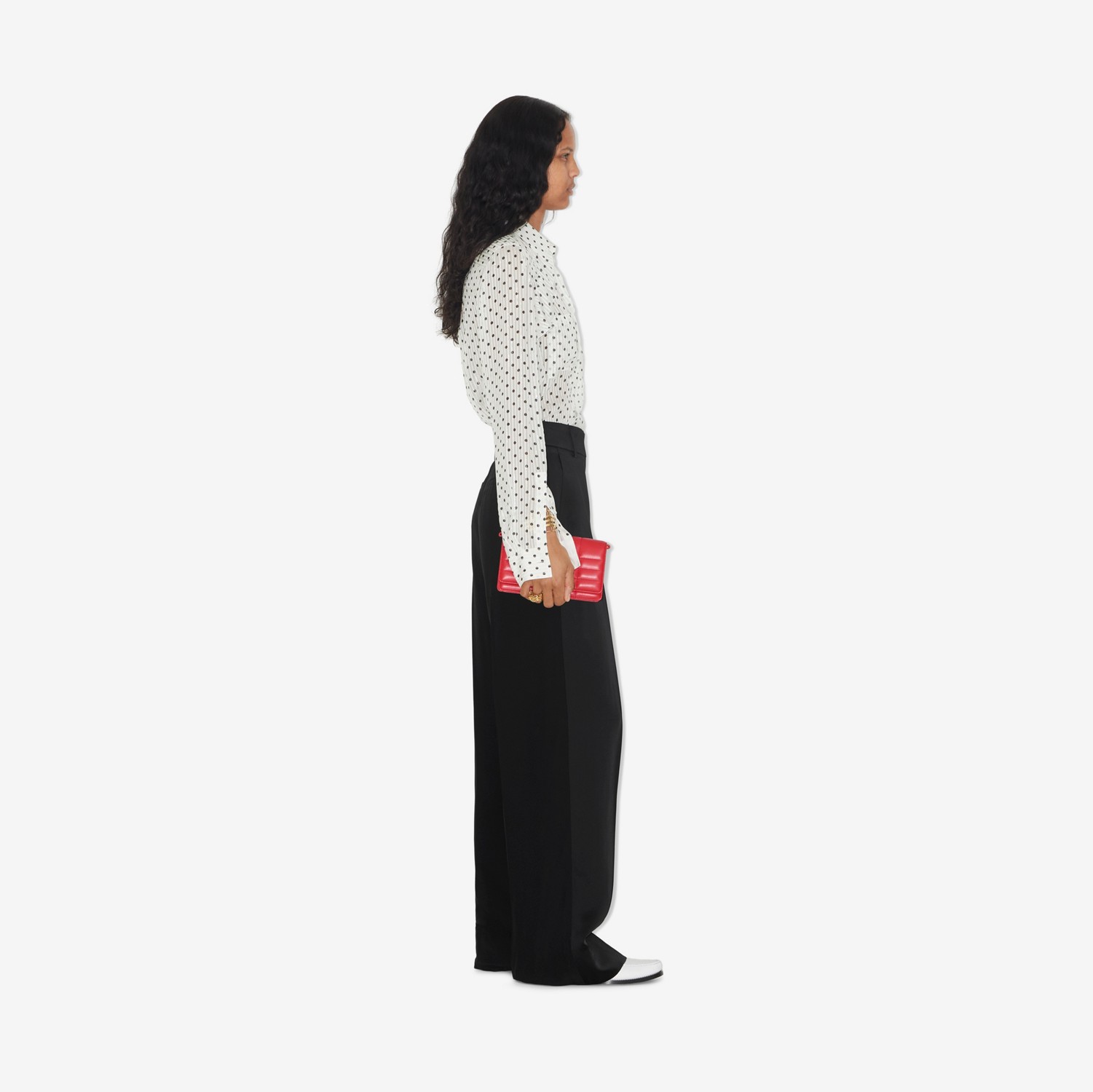 Blusa de chifon de seda em estampa de poá com detalhes franzidos (Branco) - Mulheres | Burberry® oficial
