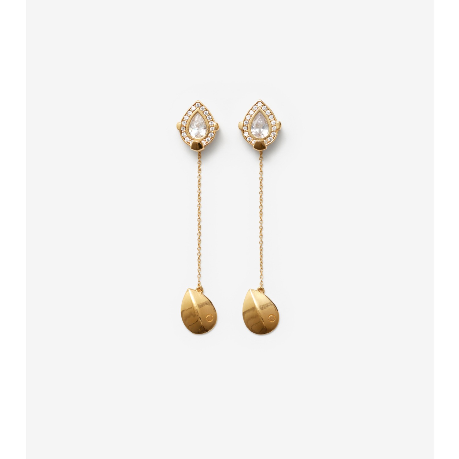 Burberry earrings store