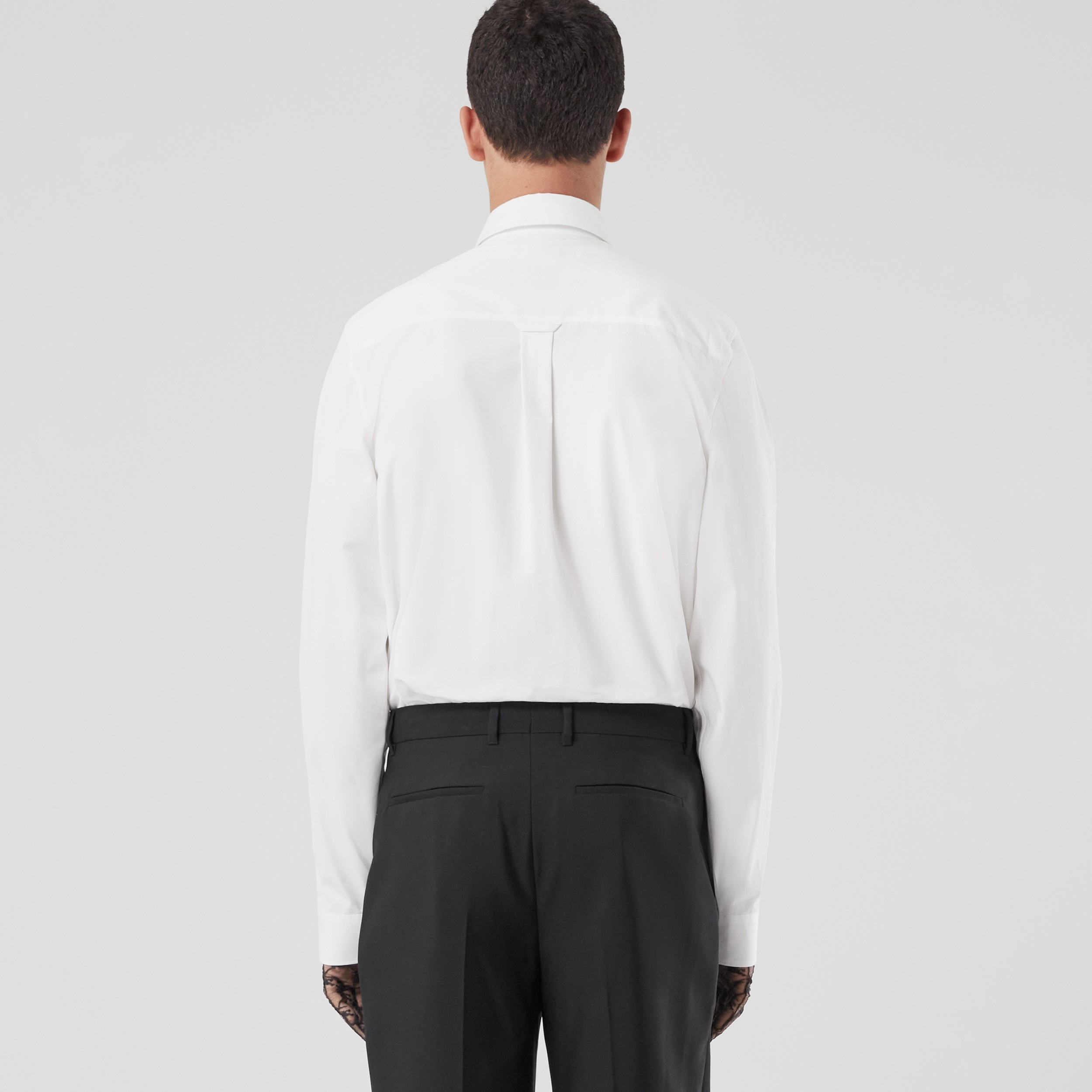 Camisa de popeline de algodão com colarinho com botão de pressão (Branco) - Homens | Burberry® oficial - 2