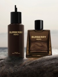 バーバリー ヒーロー」登場 | Burberry®公式サイト