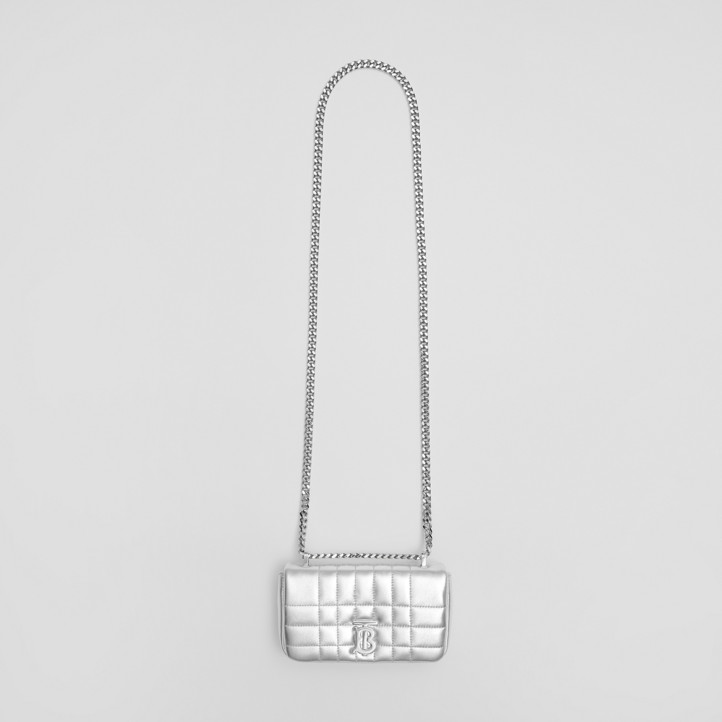 キルティング メタリックレザー ミニ ローラバッグ (シルバー) - ウィメンズ | Burberry®公式サイト キルティング メタリックレザー ミニ ローラバッグ (シルバー) - ウィメンズ | Burberry®公式サイト