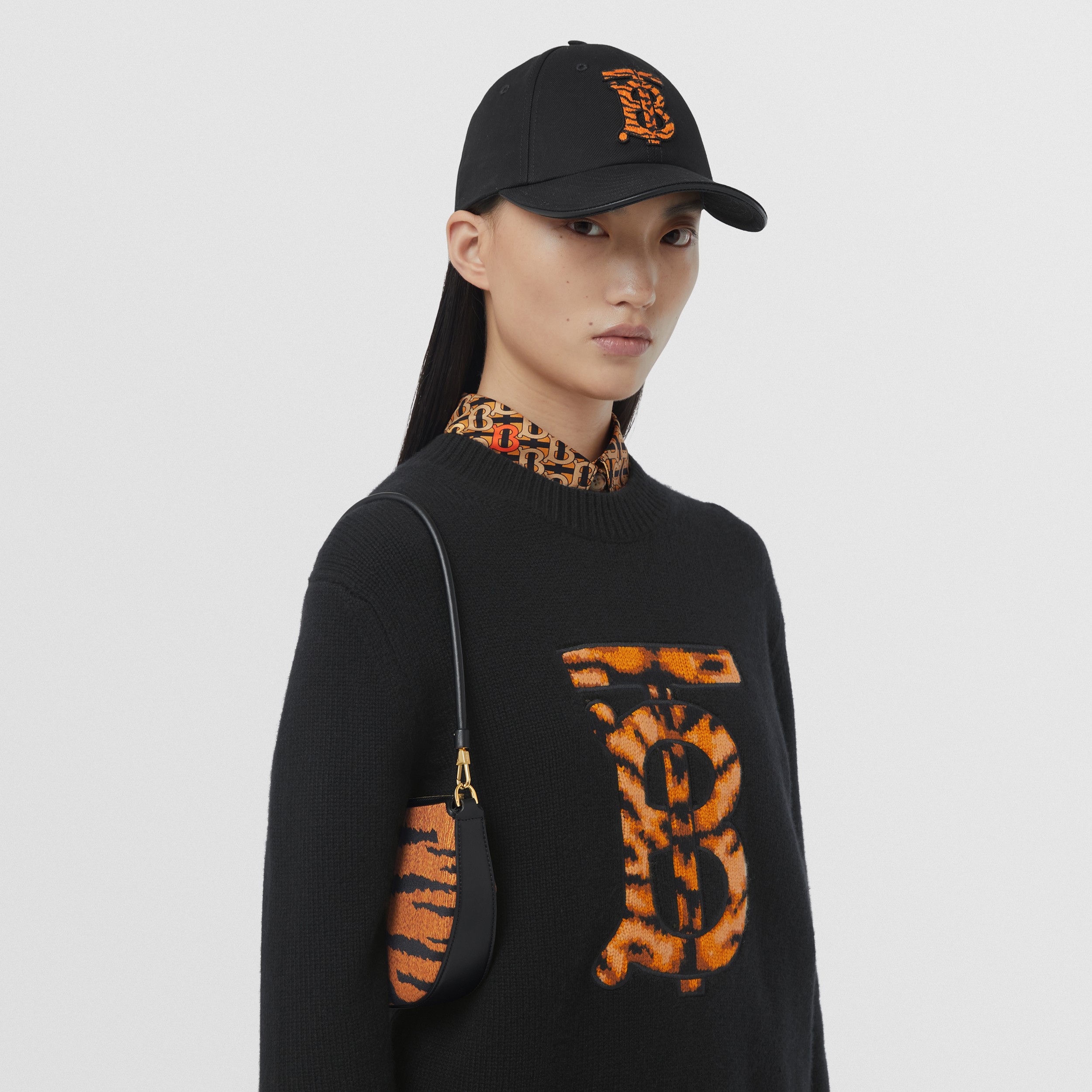 Pochette Olympia en coton mélangé à rayures de tigre (Noir) - Femme | Site officiel Burberry® - 3