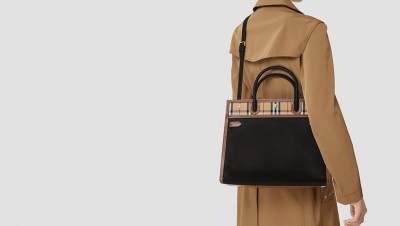 burberry title bag