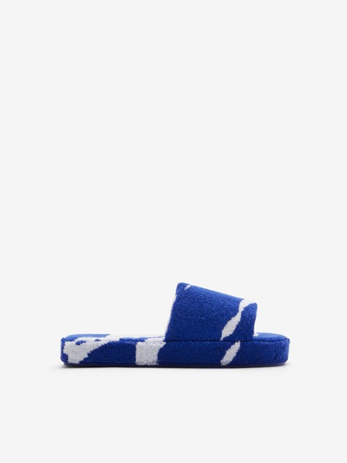 Burberry Snug Slippers In Knight