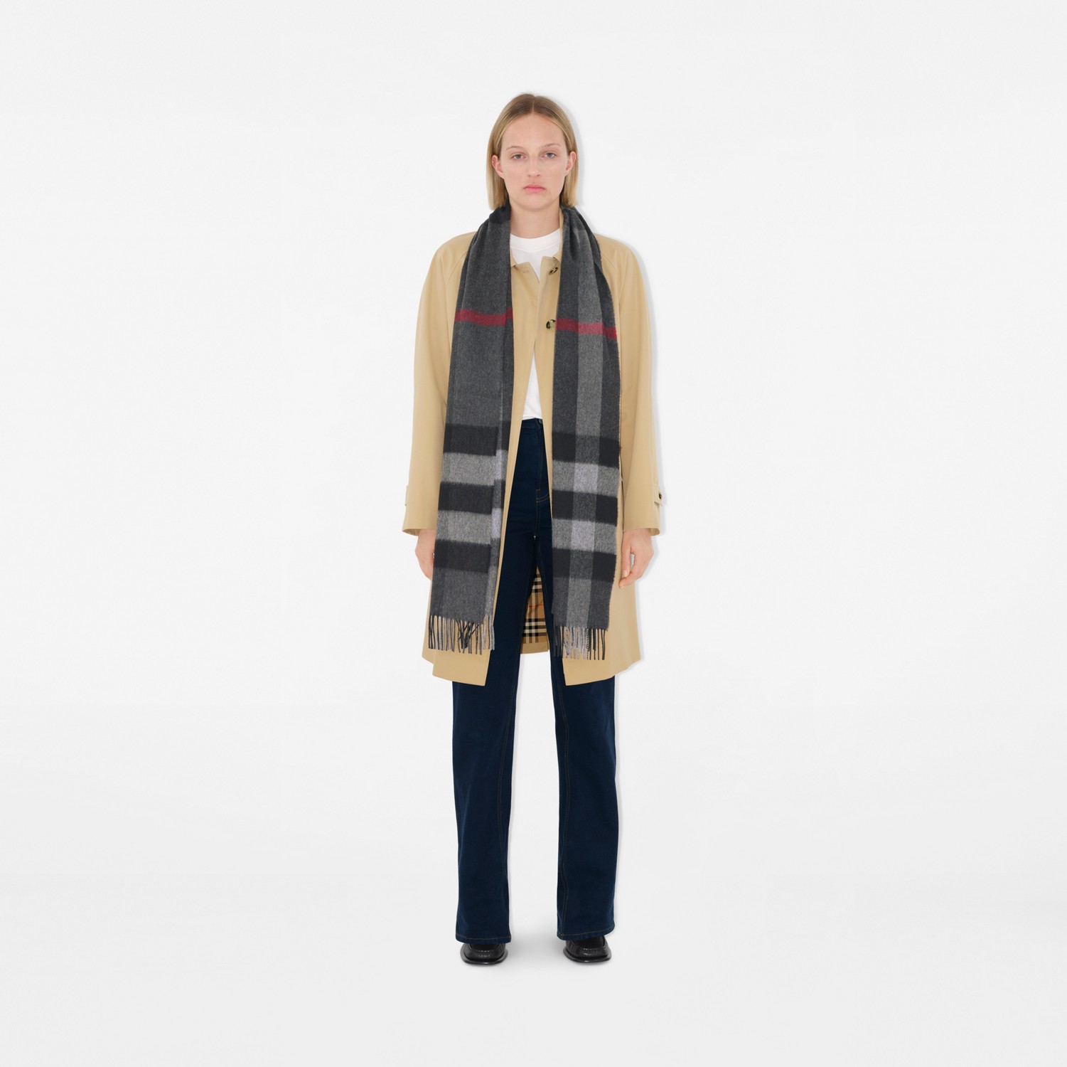 チェック カシミアスカーフ (チャコール) | Burberry®公式サイト チェック カシミアスカーフ (チャコール) | Burberry®公式サイト