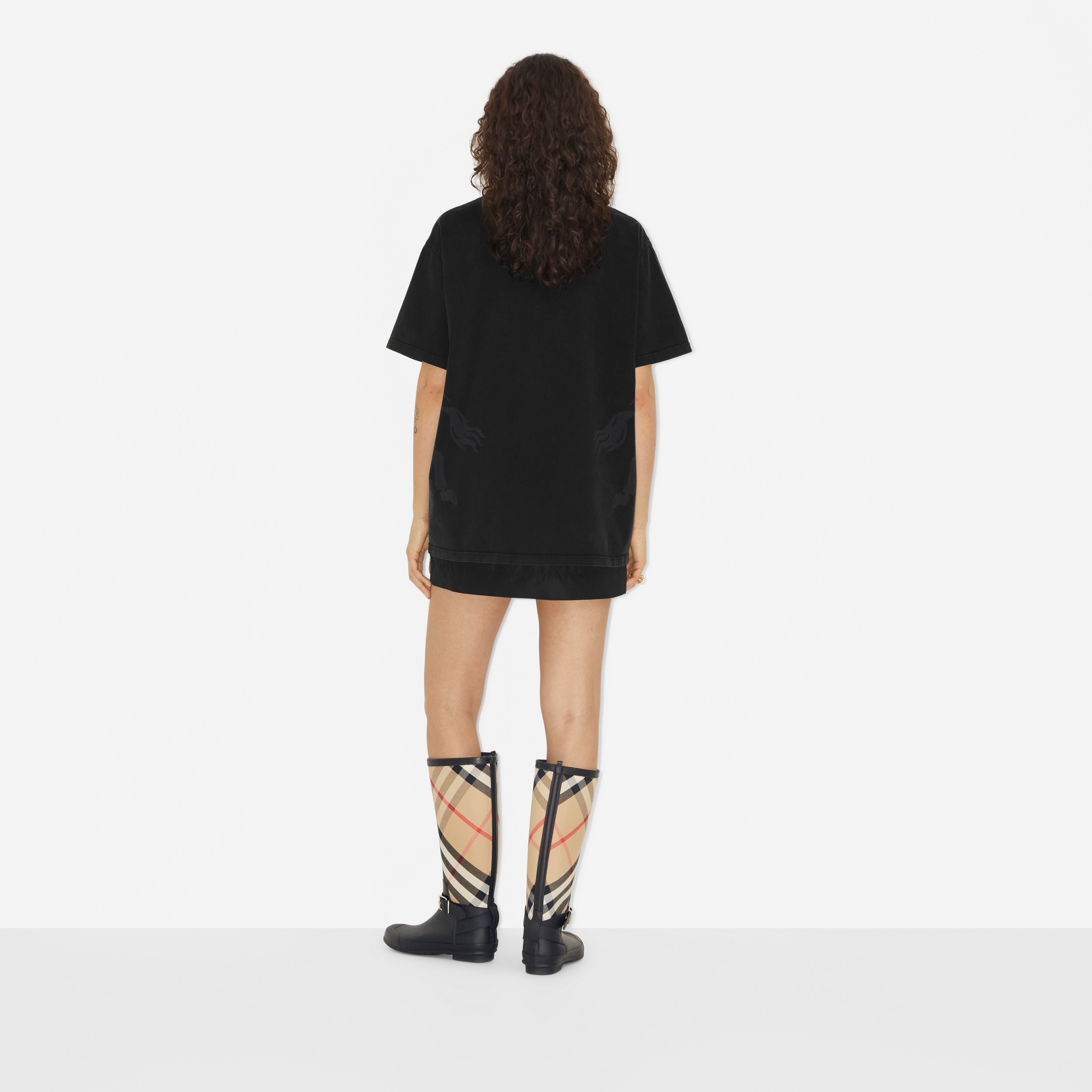 T-shirt oversize en coton avec emblème du Cavalier (Noir) - Femme | Site officiel Burberry® - 4