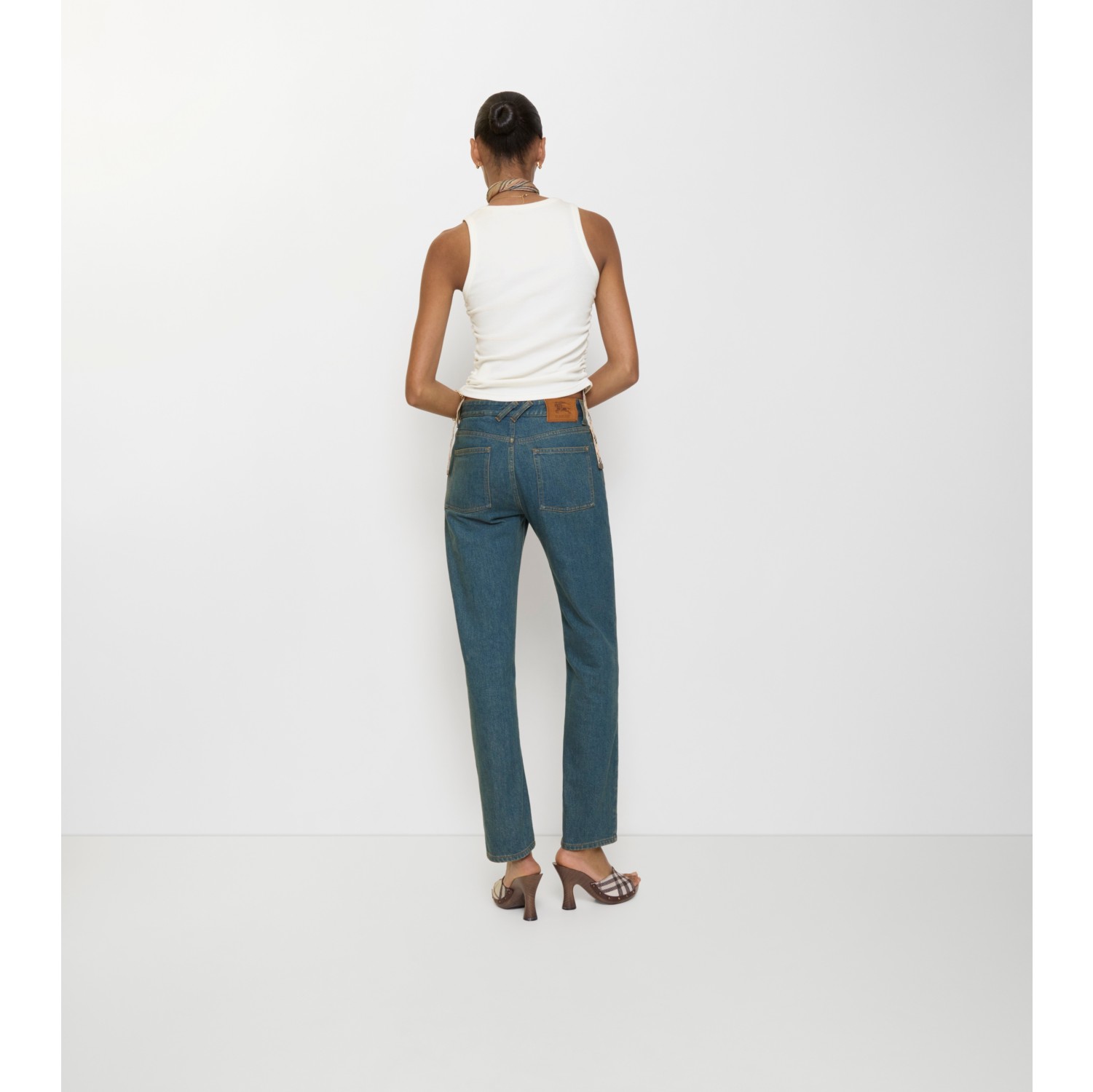 Mid-rise Straight Jeans