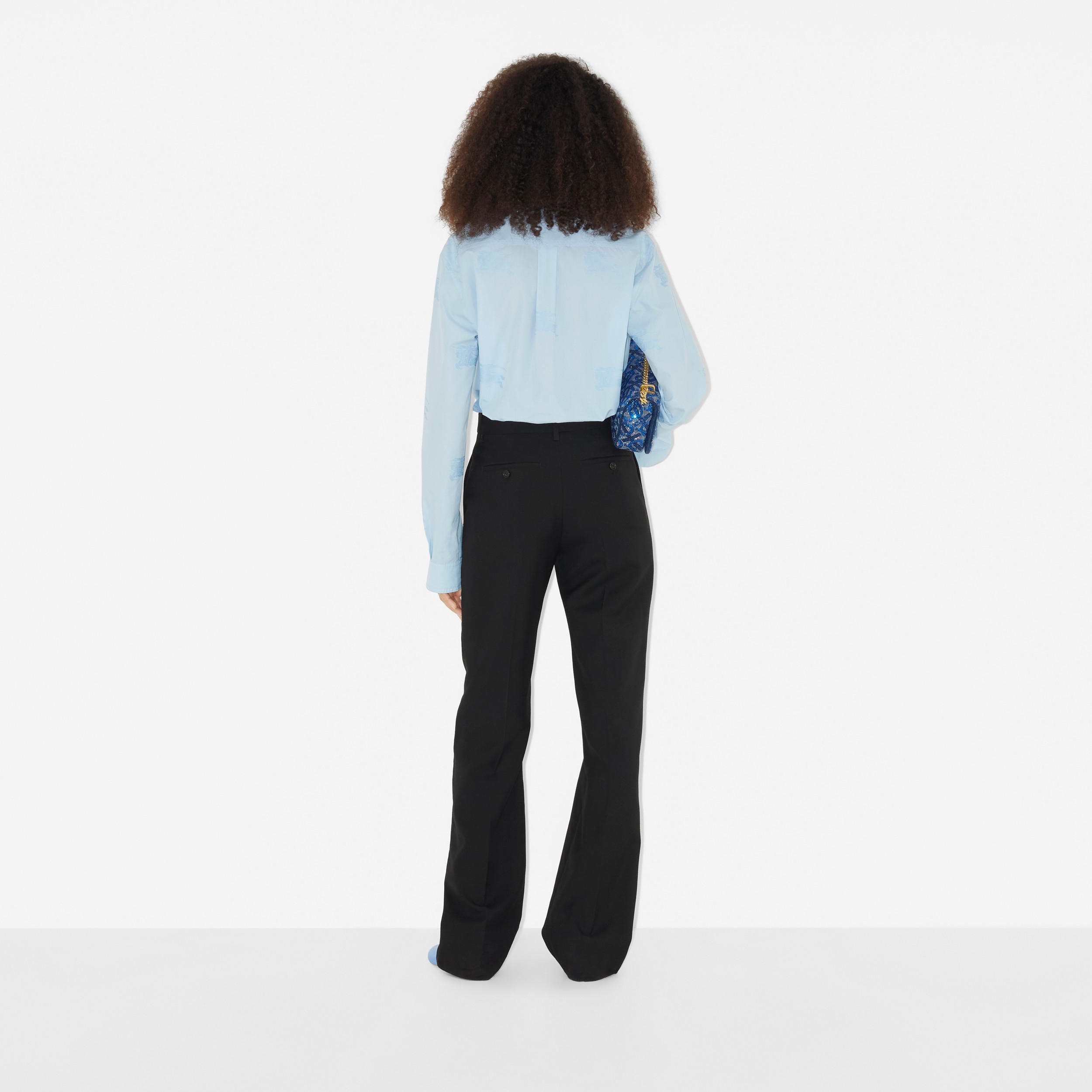 Camisa oversize en algodón con emblemas Equestrian Knight (Azul Pálido) - Mujer | Burberry® oficial - 4