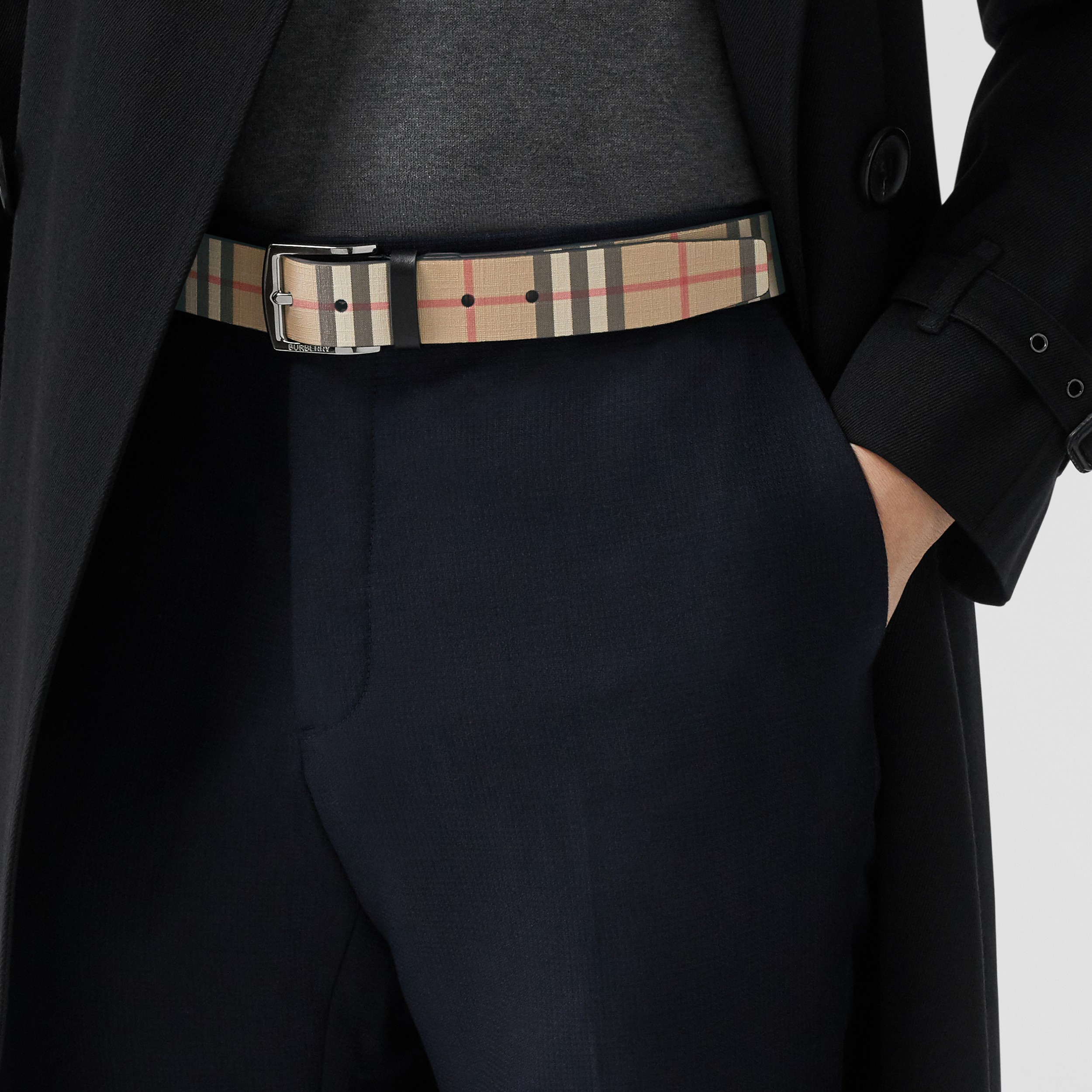 Cinturón en tejido Check con revés en piel (Beige Vintage) - Hombre | Burberry® oficial - 3