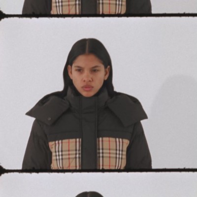 Cropped Reversible Check Puffer Jacket in Archive beige - Women