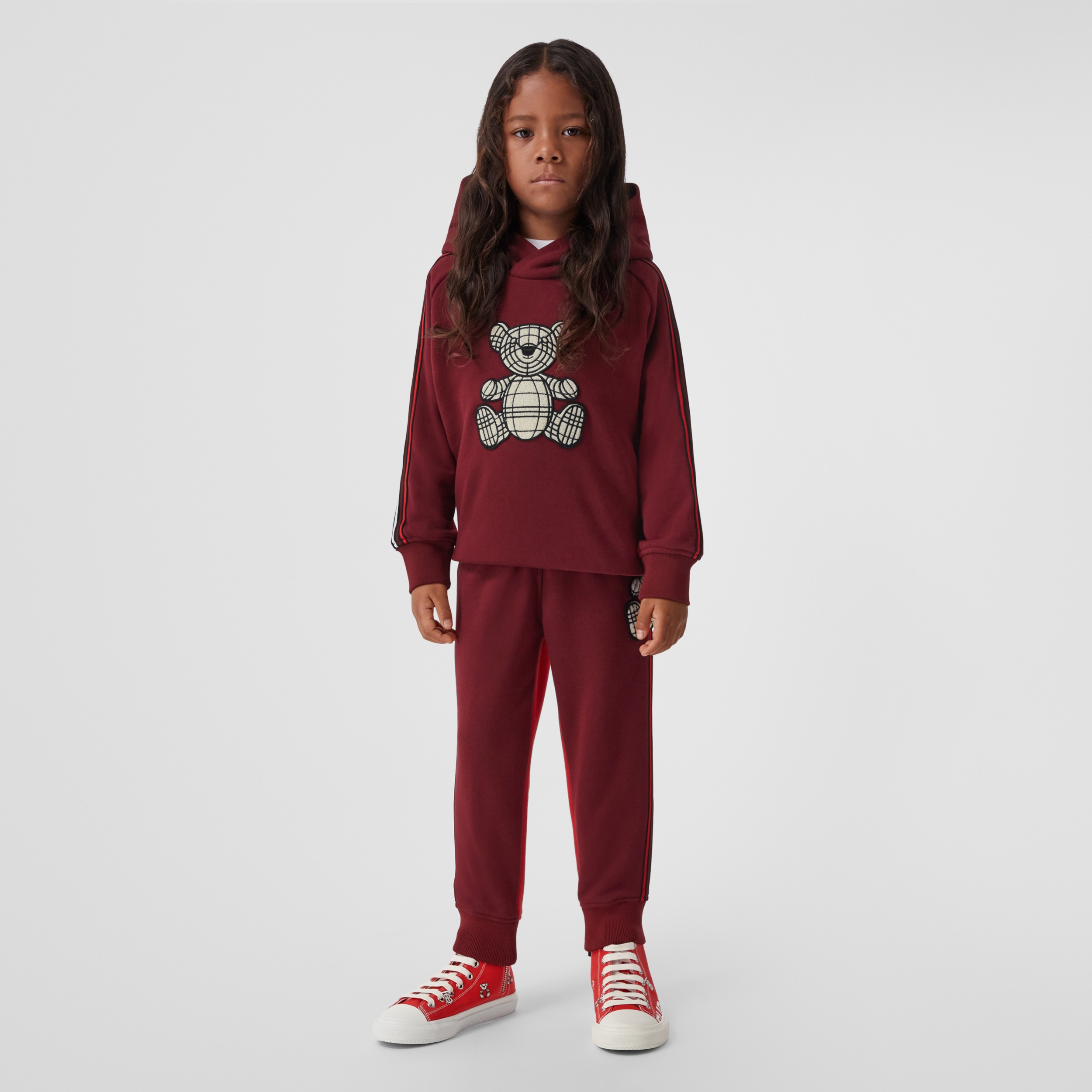 Pantaloni da jogging in cotone bicolore con applicazione orsetto Thomas (Rosso Granato Intenso) | Sito ufficiale Burberry® - 4