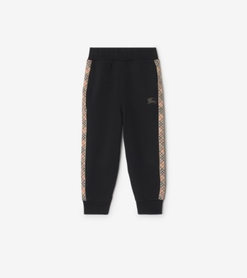 E41A1726-C0BB-49D6-B2B7-